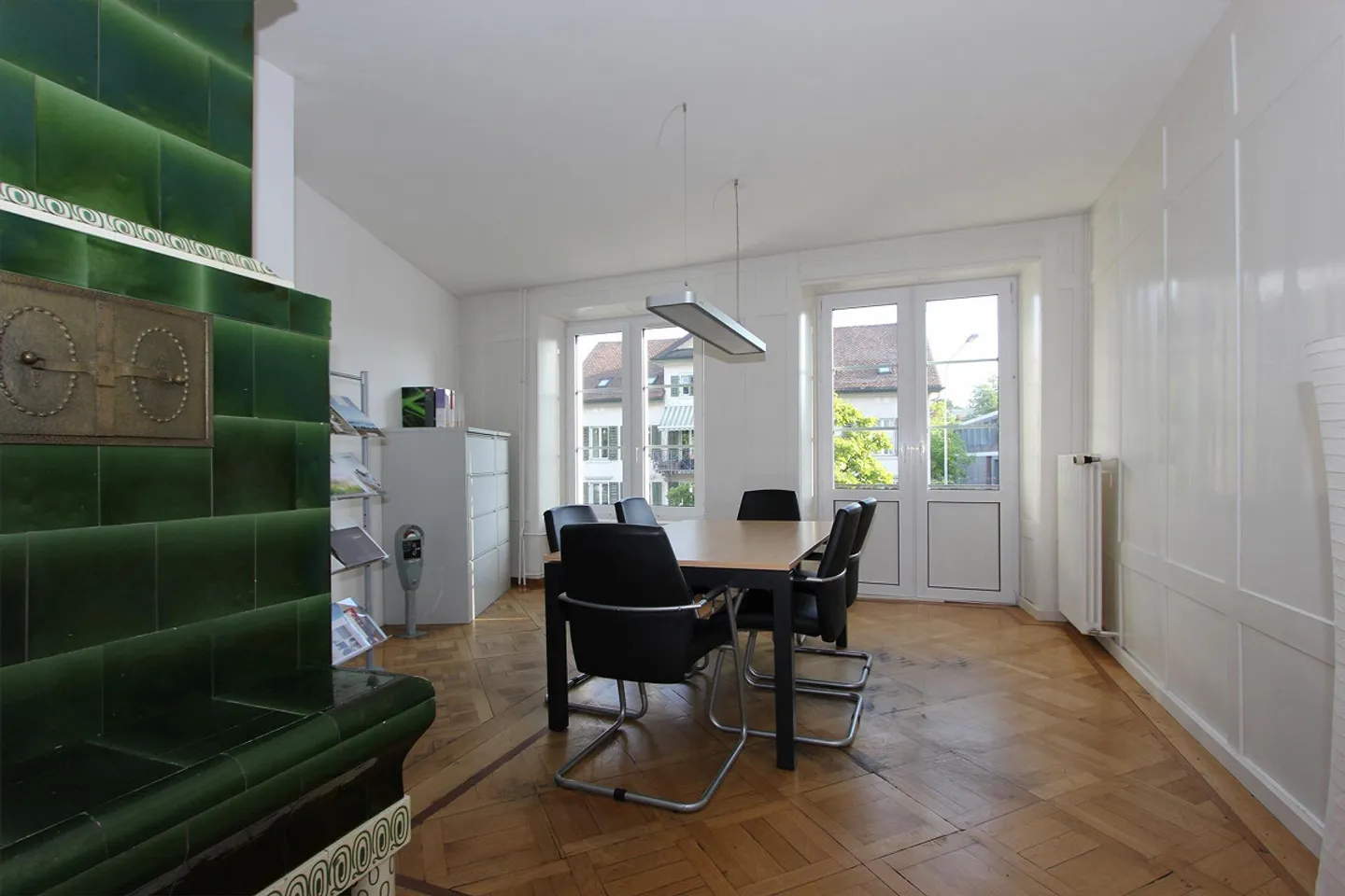 Charmantes Büro (ca. 20 m²) in repräsentativer Villa in Uster - Foto 5 von 8