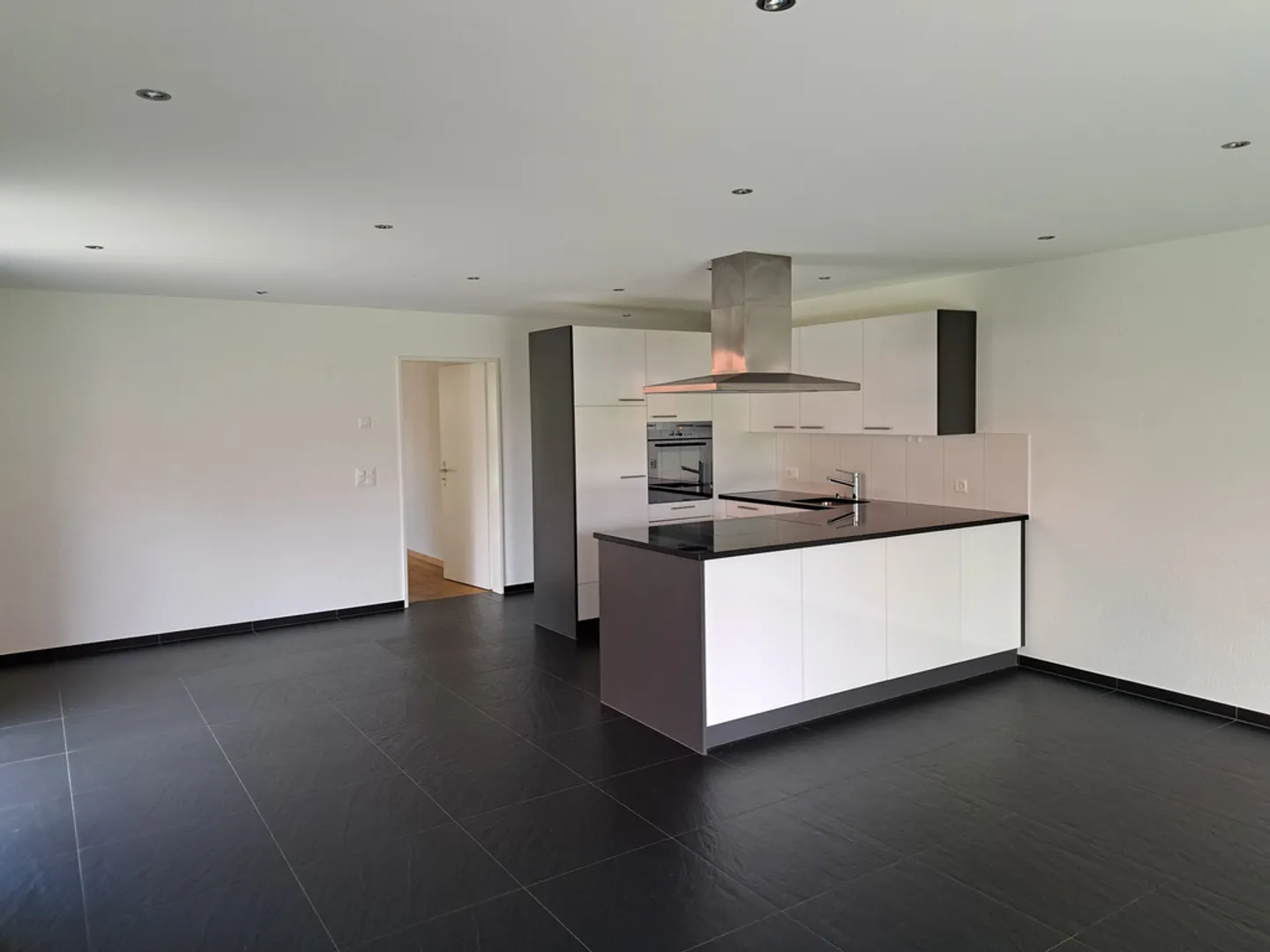 Charmante 3.5-Zimmer-Wohnung - Foto 2 von 9