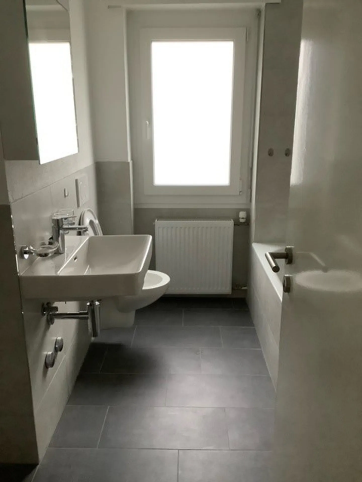 Ottimo appartamento ristrutturato con 3 camere a Münchenstein! - Foto 2 di 6