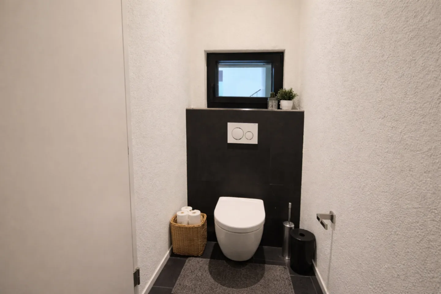 Espace de bureau / cabinet attrayant dans un emplacement central de premier choix - Photo 10 sur 11