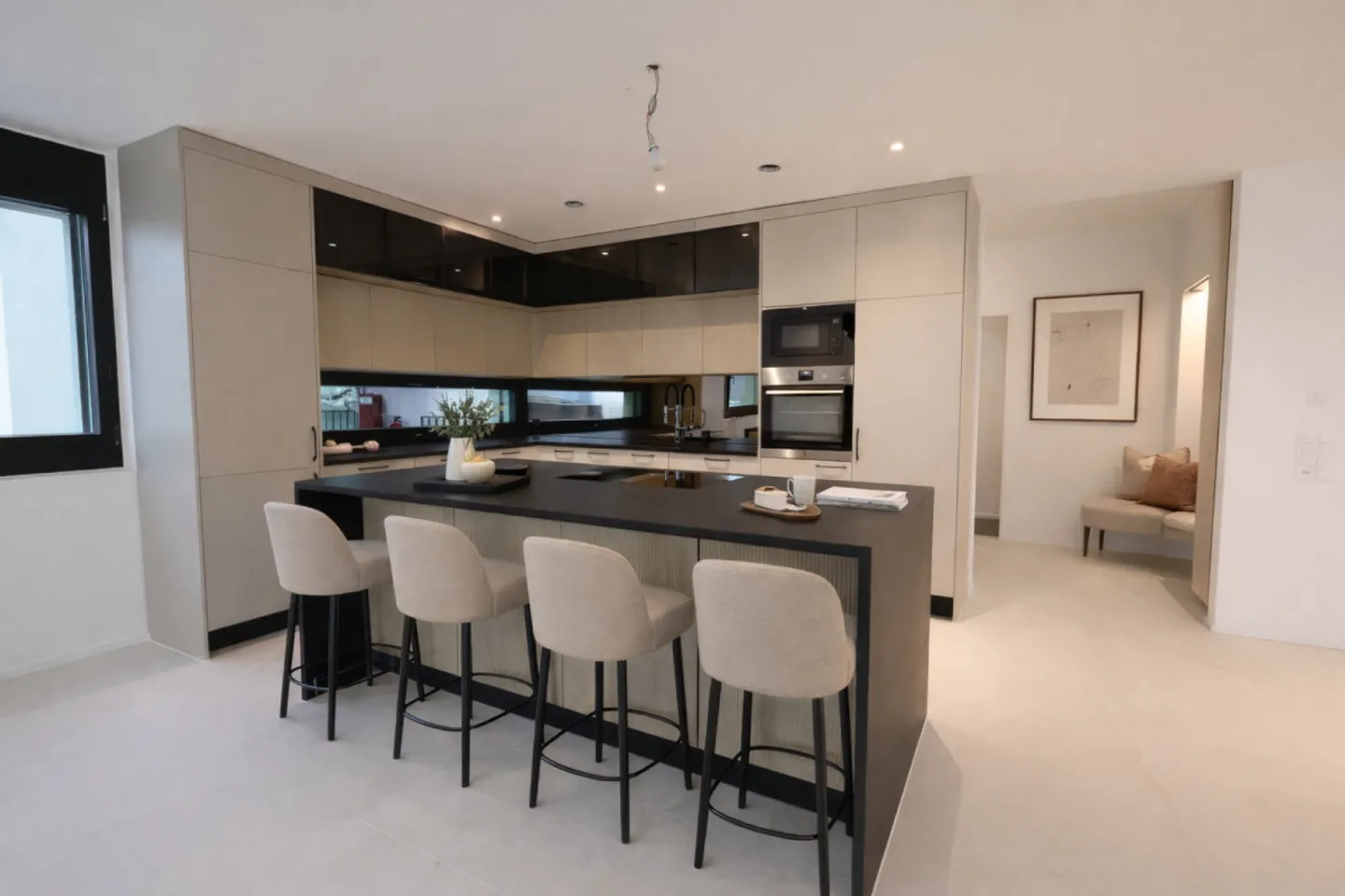 Espace de bureau / cabinet attrayant dans un emplacement central de premier choix - Photo 3 sur 11