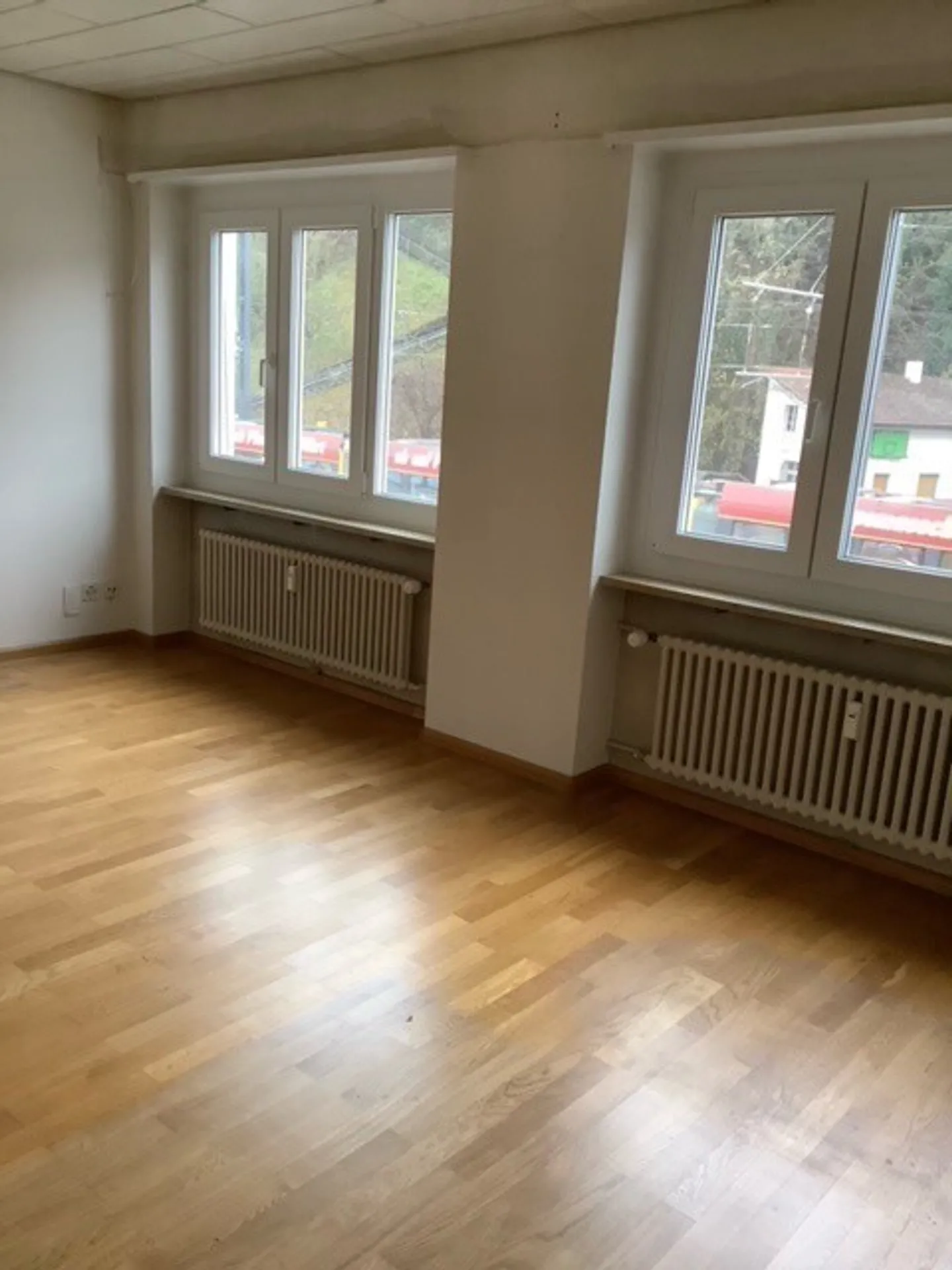 Ottimo appartamento ristrutturato con 3 camere a Münchenstein! - Foto 3 di 6