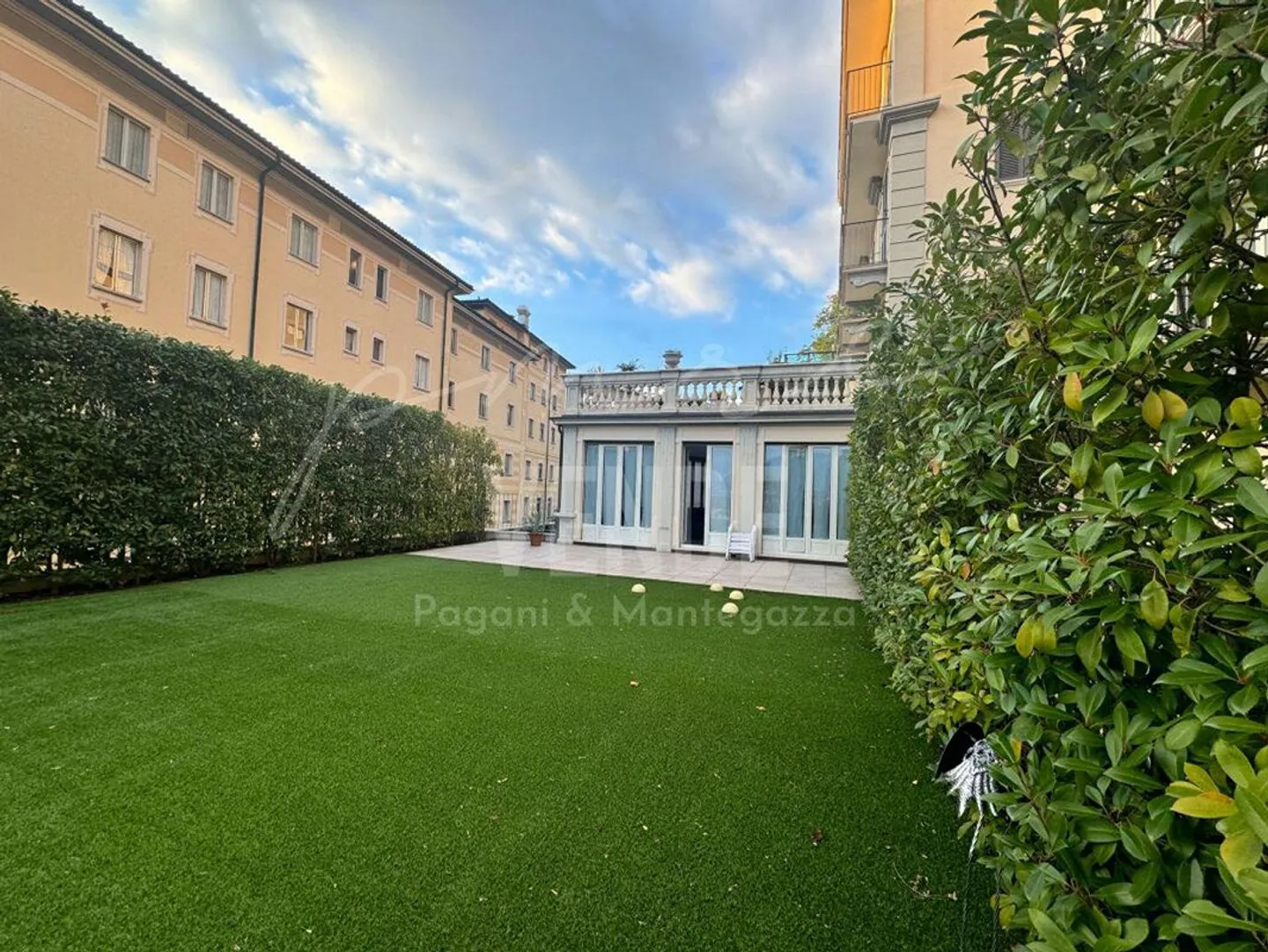 LUGANO I ELEGANT 4.5-ROOM WITH GARDEN | LUGANO CASSARATE I RESIDENZ... - Foto 7 di 9