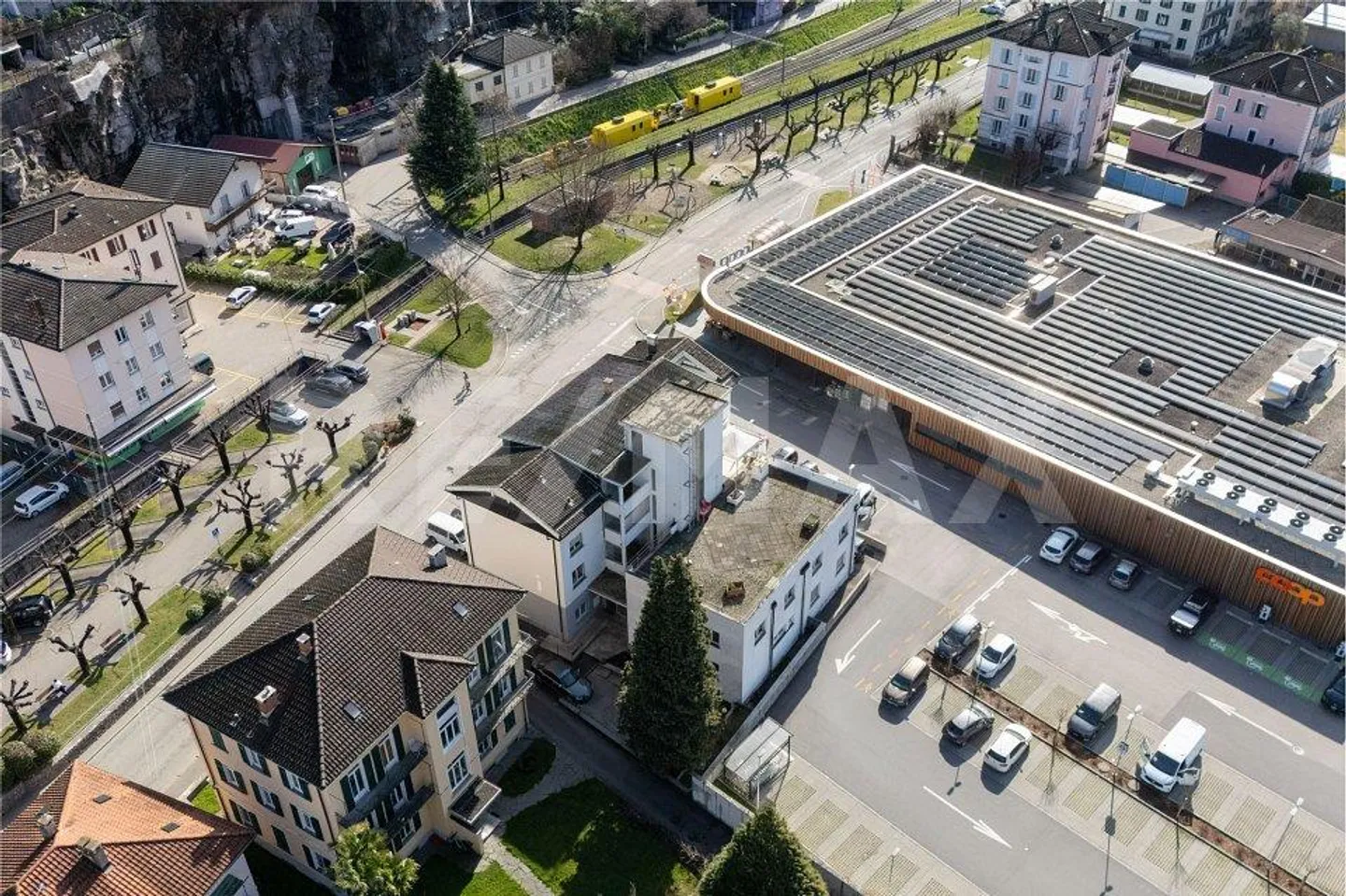 Bâtiment commercial et résidentiel avec revenu stable - Photo 11 sur 13