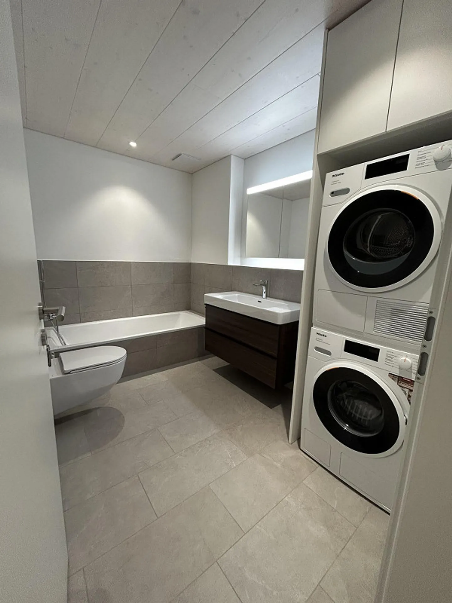 Geräumige Attikawohnung - Foto 8 von 9