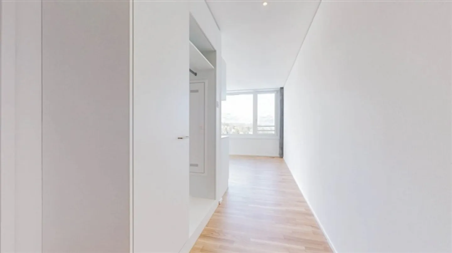 Rhyfalltower - Outstanding Living - Photo 5 of 8