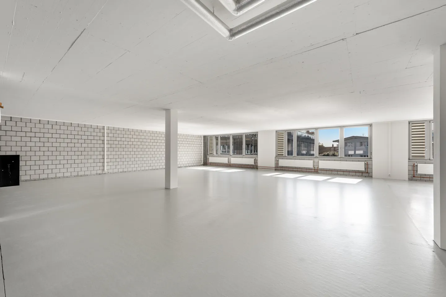 Flexible Commercial Space in Thalwil - Photo 3 of 9