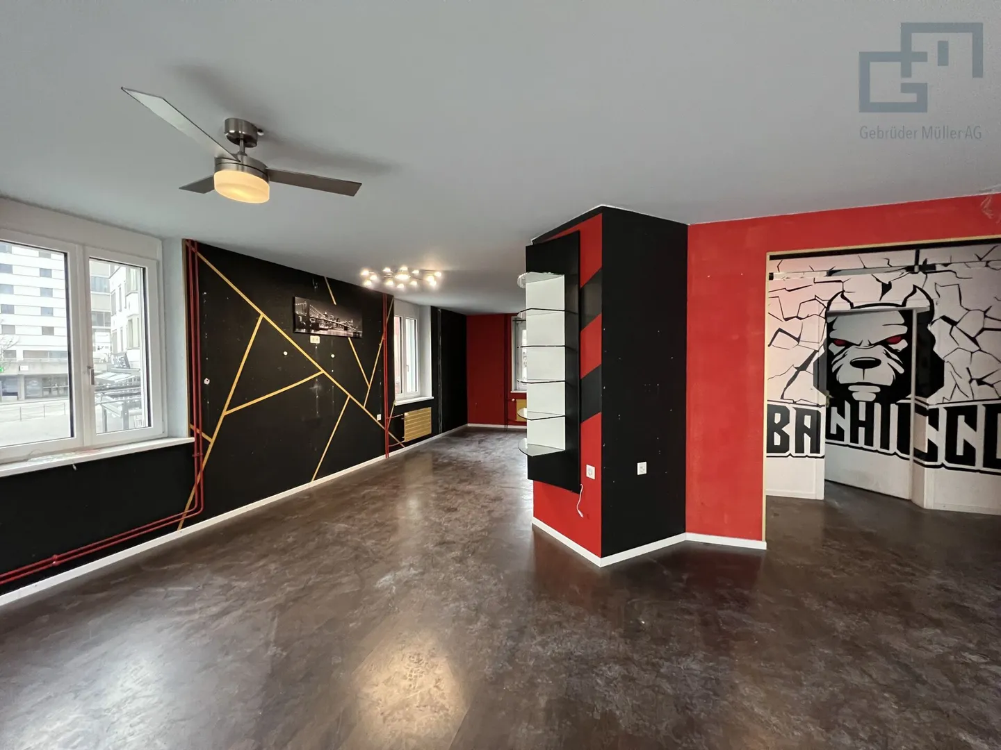 Commercial opportunity in a central location! - Photo 4 of 8