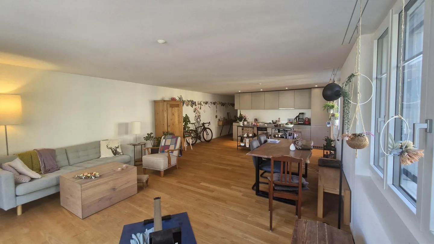 appartement moderne au cœur d'Aadorf - Photo 1 sur 9