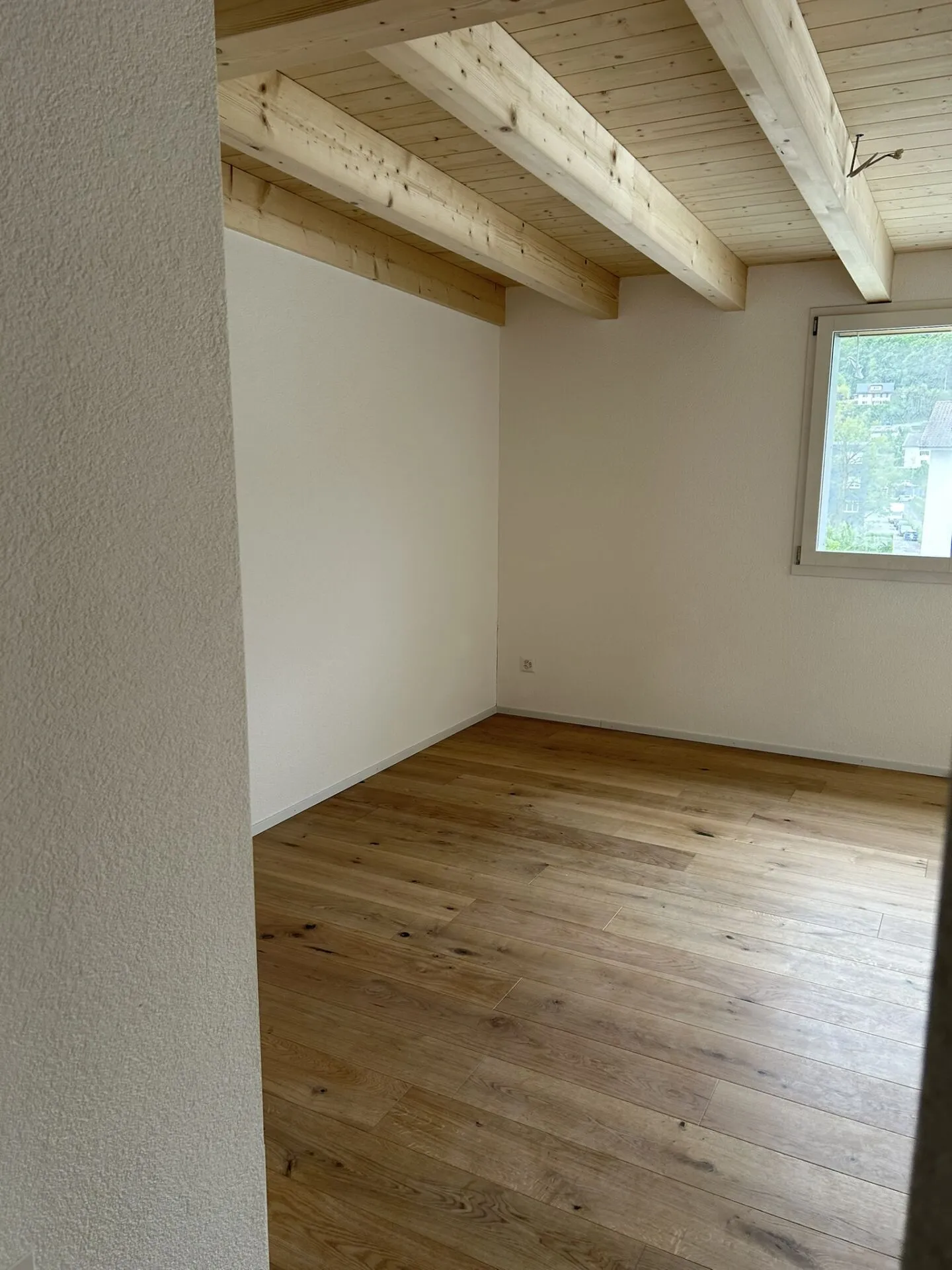 Appartamento nuovo 2.5 locali, in una posizione tranquilla sotto il tetto sud - Foto 8 di 11