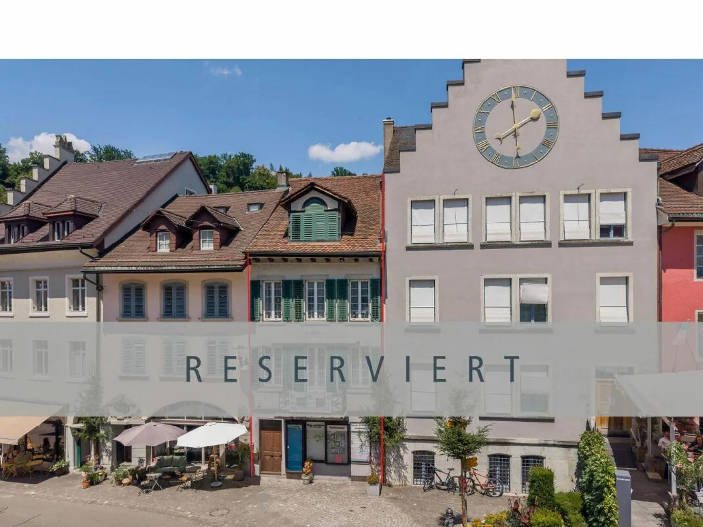 Maison historique de la vieille ville avec de grands espaces de vie et un espace commercial/de vente au rez-de-chaussée - Photo 1 sur 18