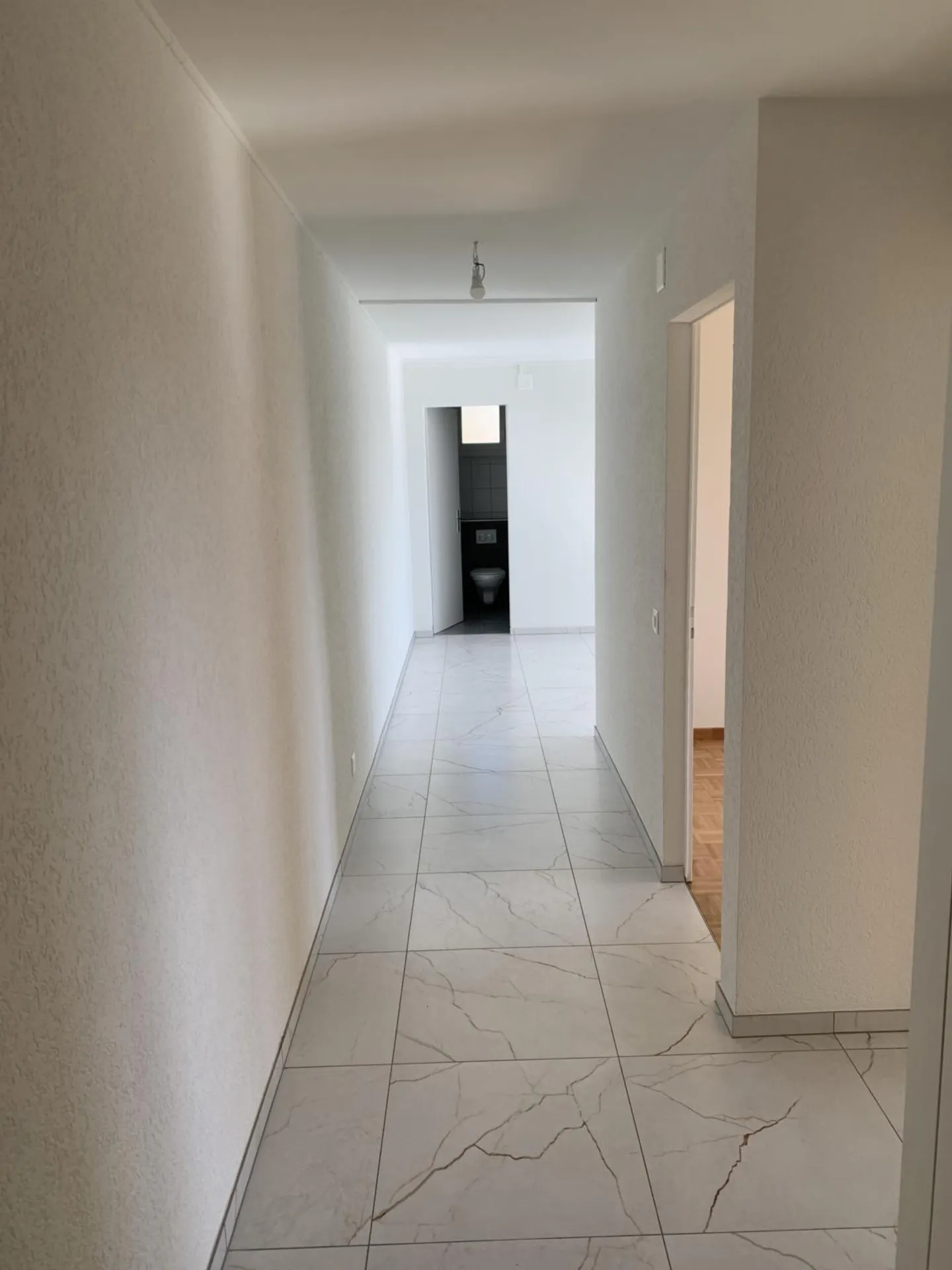 Charming 3-Room Apartment - Photo 3 of 9