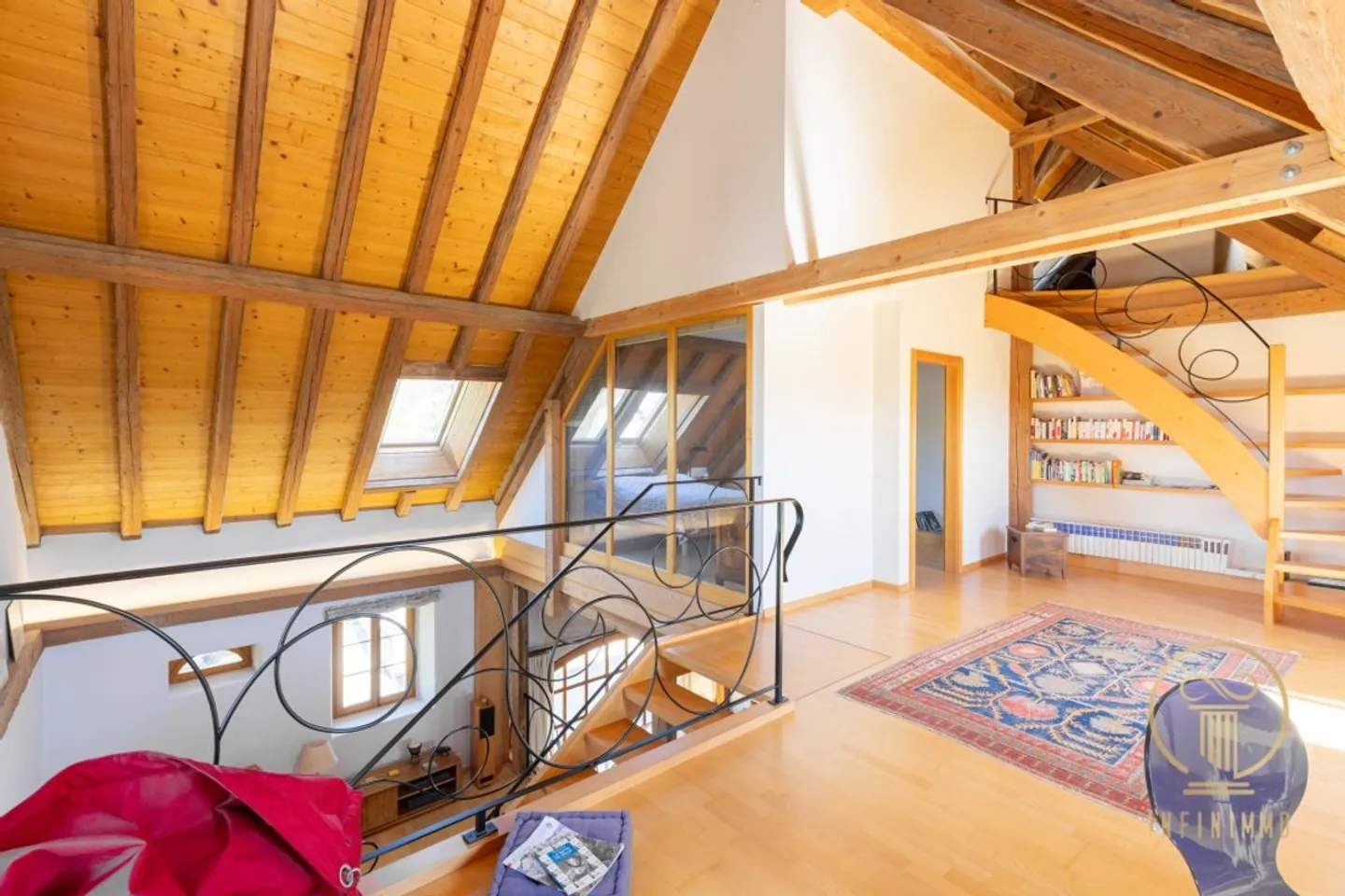 RANCES - belle ferme entièrement rénovée avec 10 chambres et terrain de jardin - Photo 7 sur 13