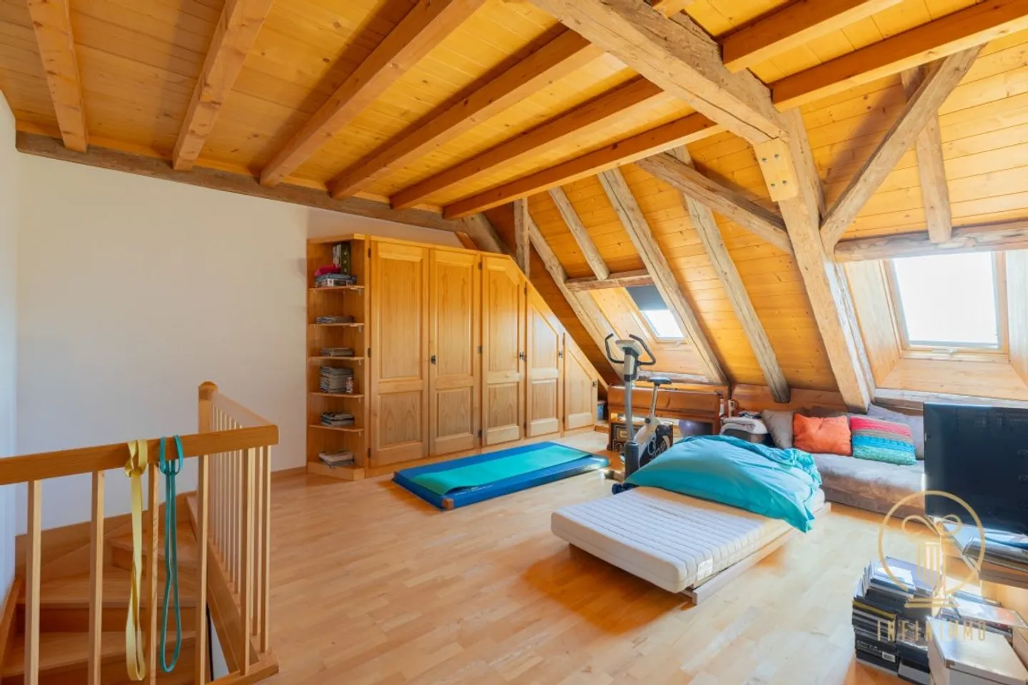 RANCES - belle ferme entièrement rénovée avec 10 chambres et terrain de jardin - Photo 8 sur 13