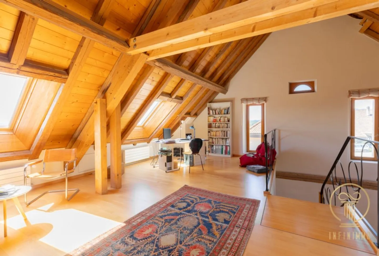 RANCES - belle ferme entièrement rénovée avec 10 chambres et terrain de jardin - Photo 9 sur 13