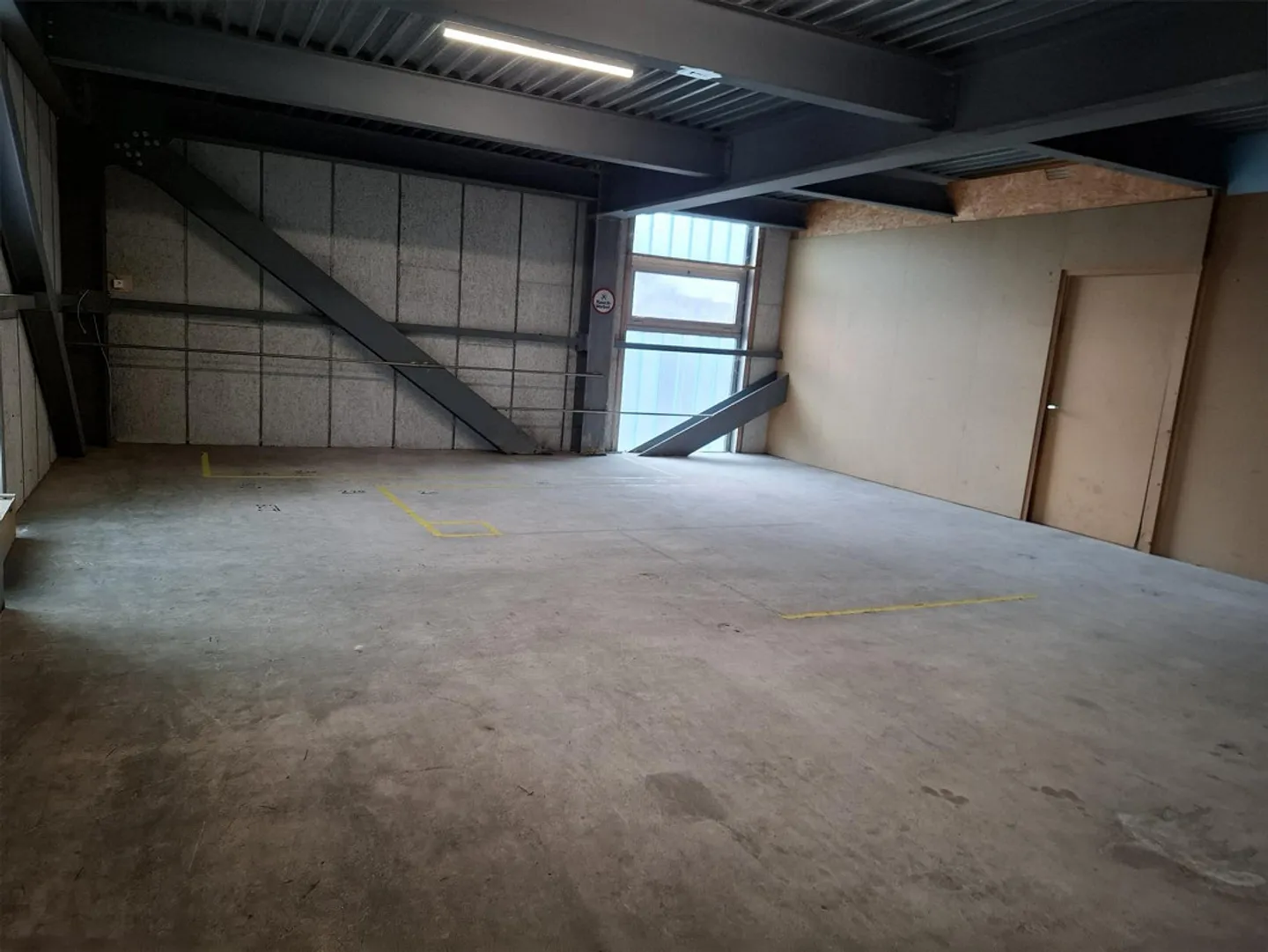 Stanza di stoccaggio - Foto 4 di 5