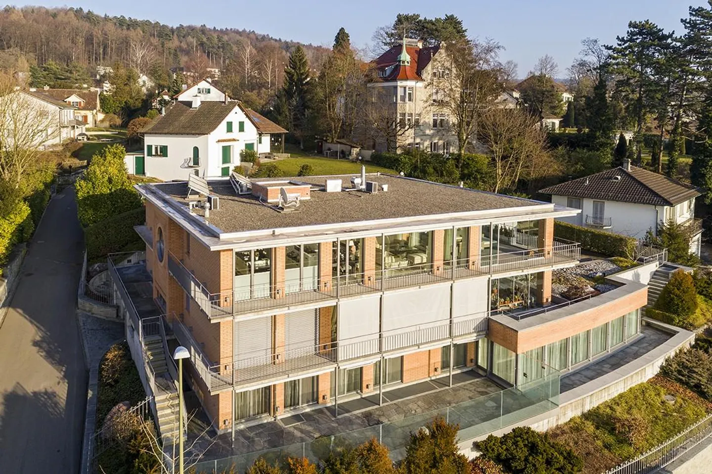 Appartement luxueux avec grande terrasse - Photo 1 sur 9