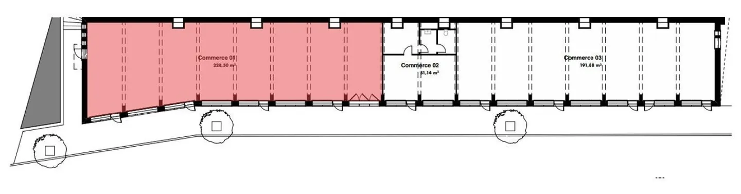 Arcade de 229m2 avec vitrine - Photo 2 sur 4