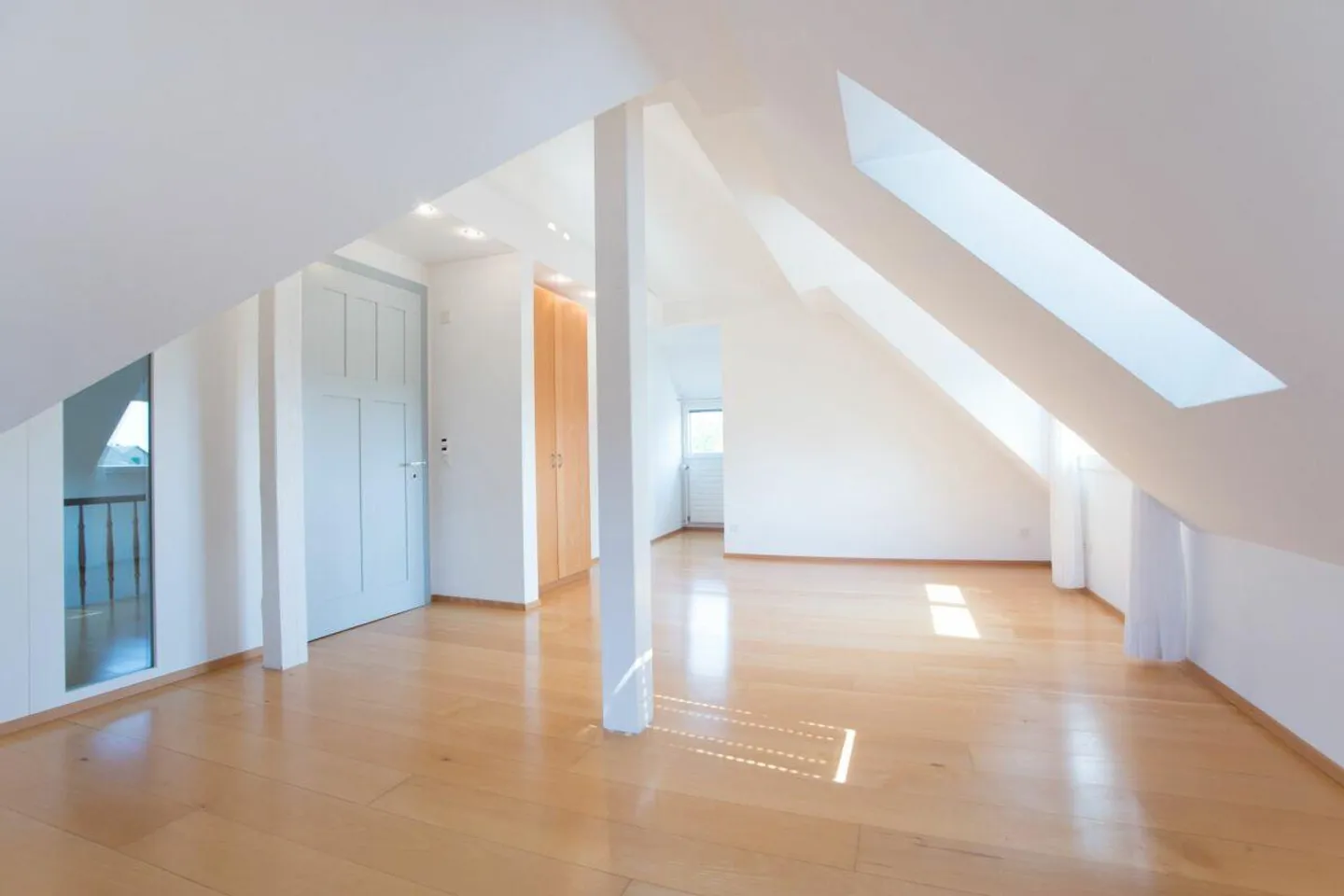 Wohnjuwel mit Charme - Stilvolles 6½-Zimmer-Einfamilienhaus im bege... - Foto 8 von 12