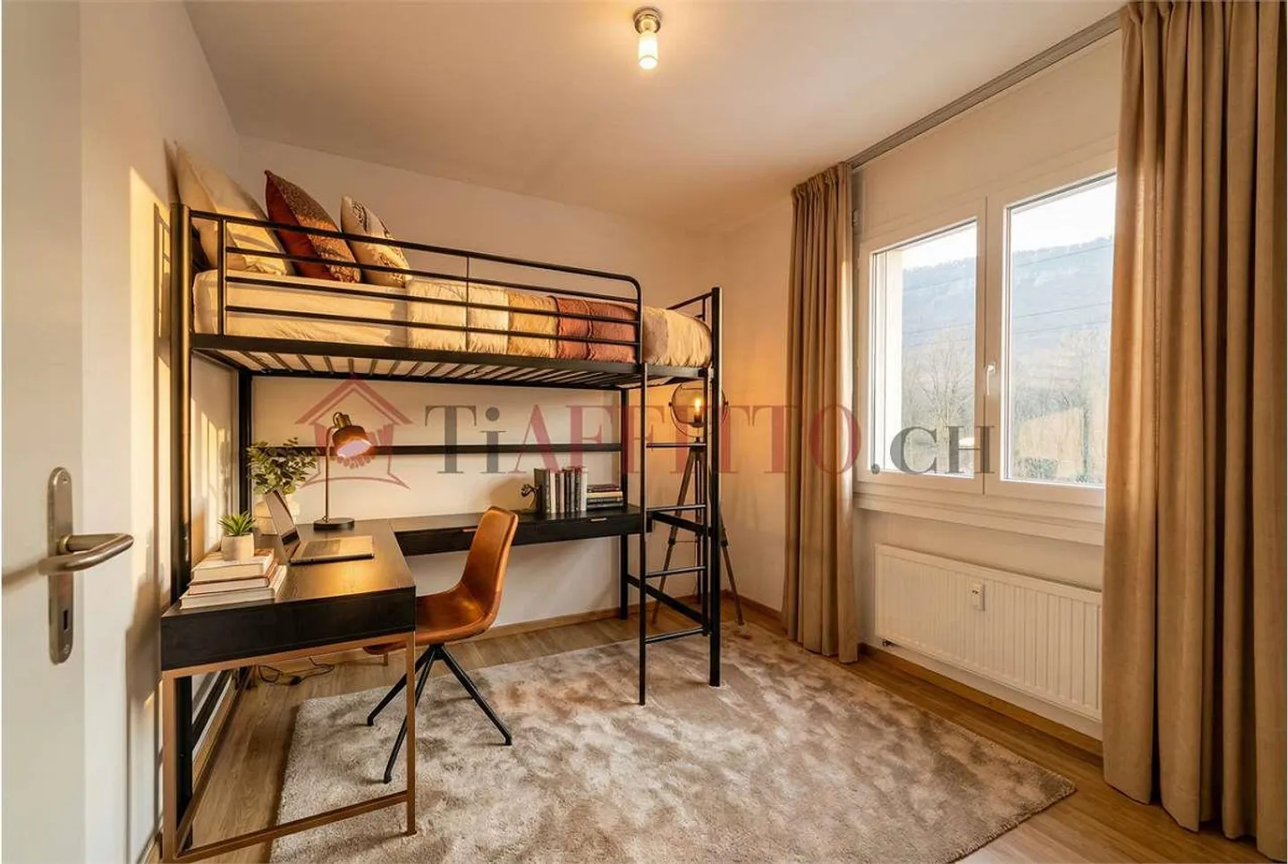 LARGE AND BRIGHT 4.5 ROOMS IN BODIO - Photo 3 of 8