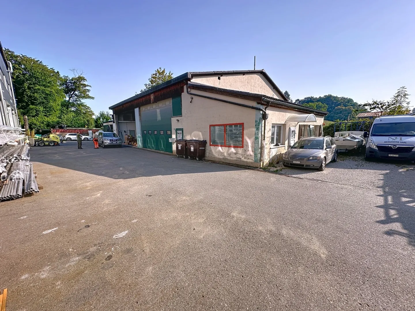 Mixed-use building for sale - Photo 5 of 11