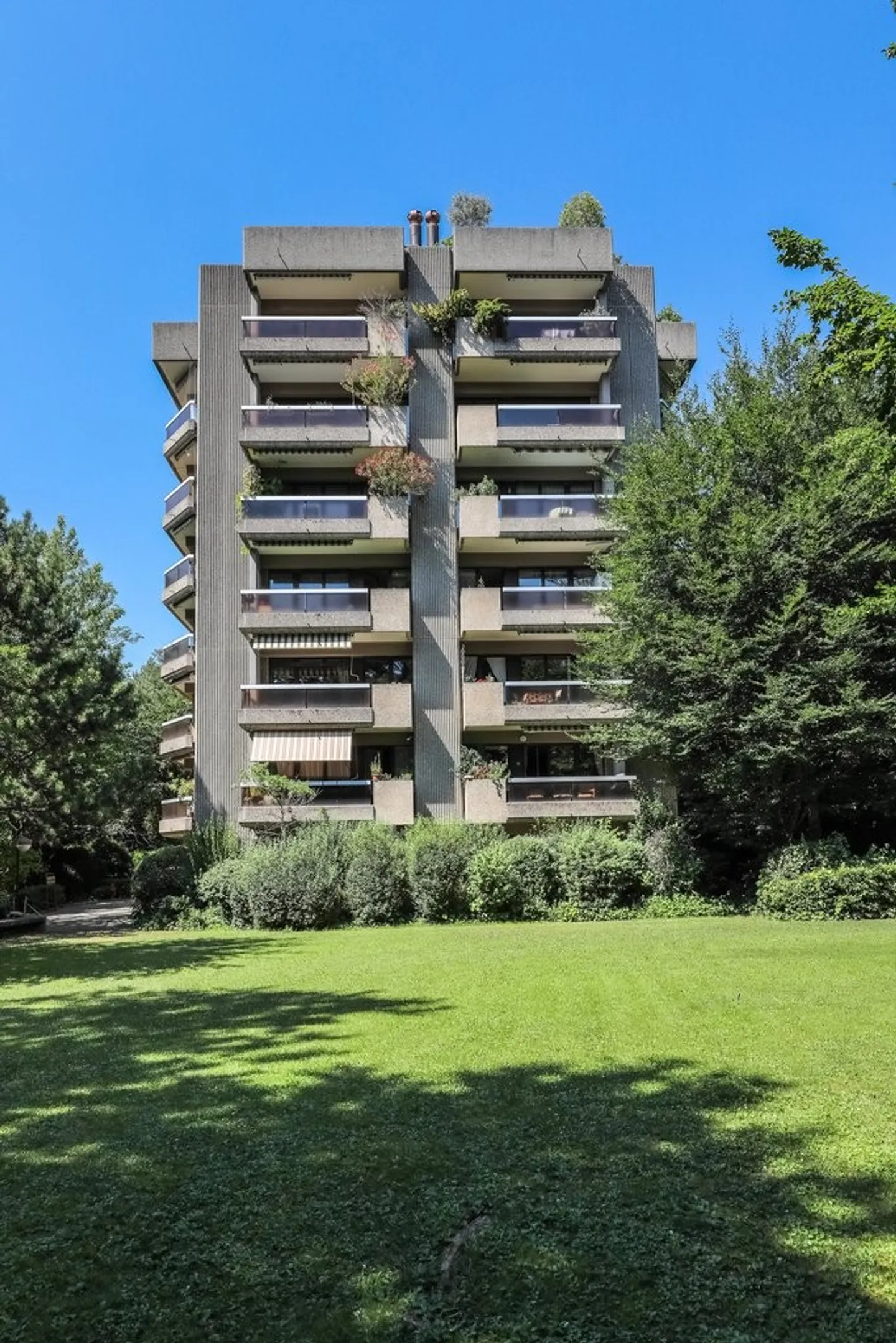 Parcheggio in centro, quartiere Eaux-vives - Foto 1 di 1