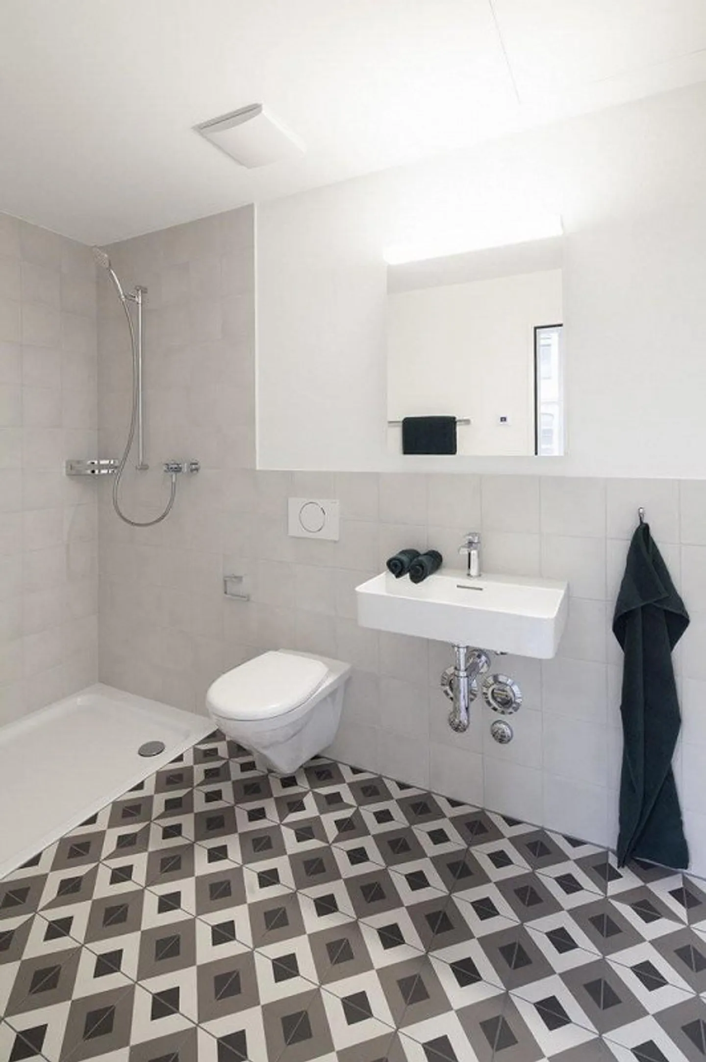Appartamento Loft soleggiato con patio privato - Foto 4 di 8