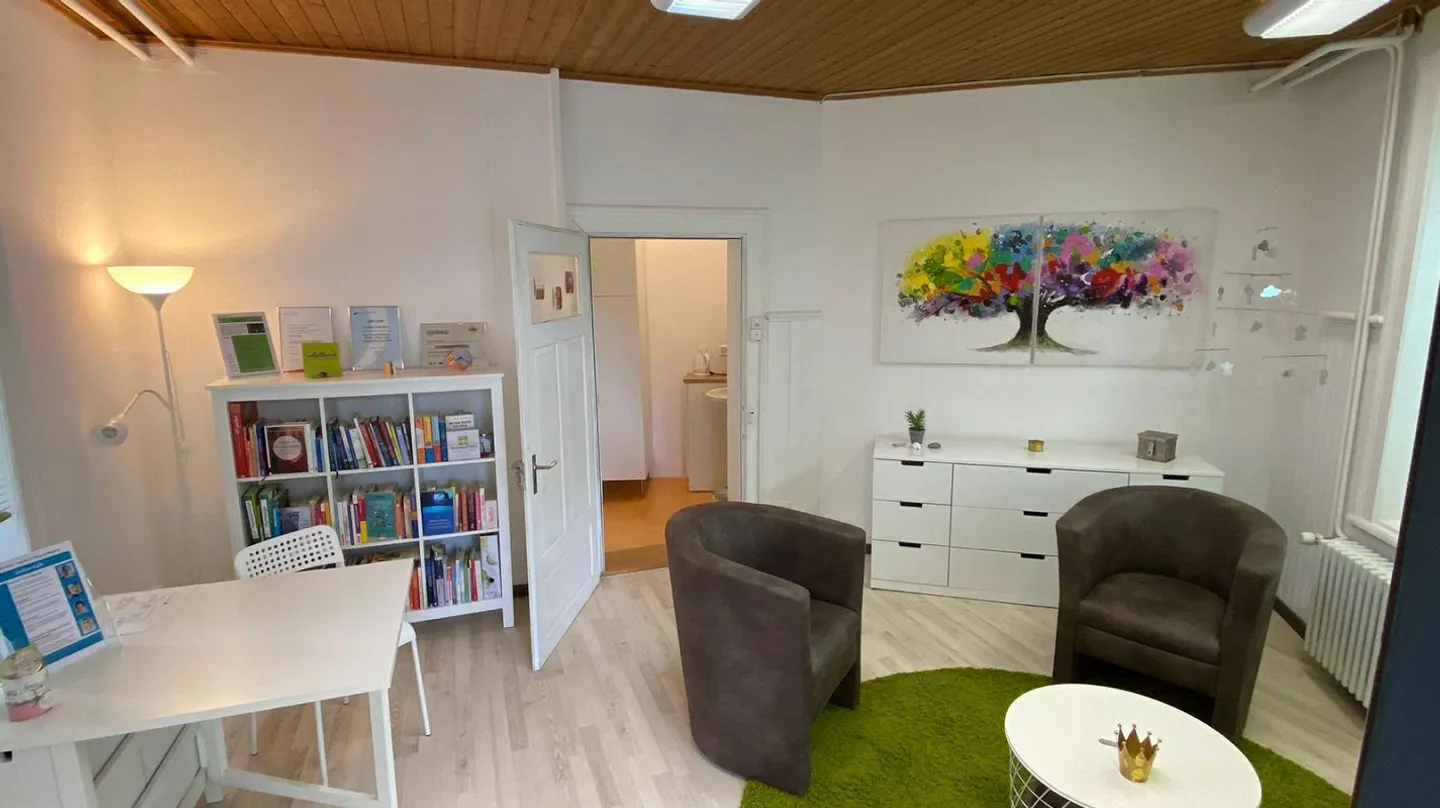 Helles Atelier / Büro mit direktem Aussenzugang - Foto 1 von 6
