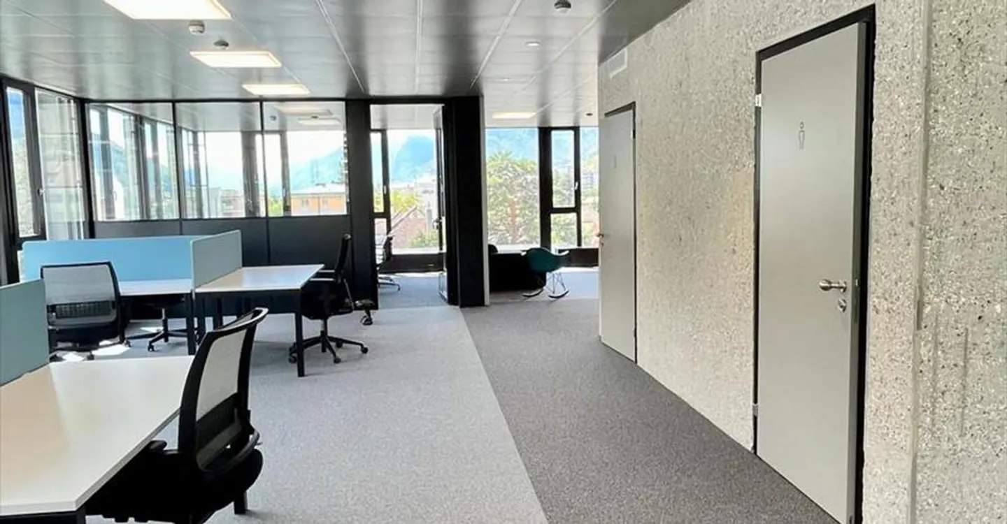 Espace de coworking moderne - Photo 6 sur 10