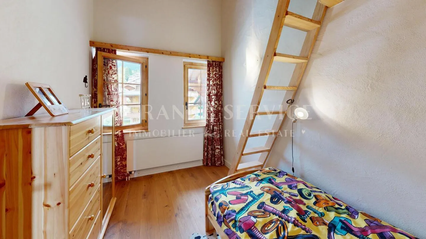 Charming Apartment in Village Center - Photo 9 of 11