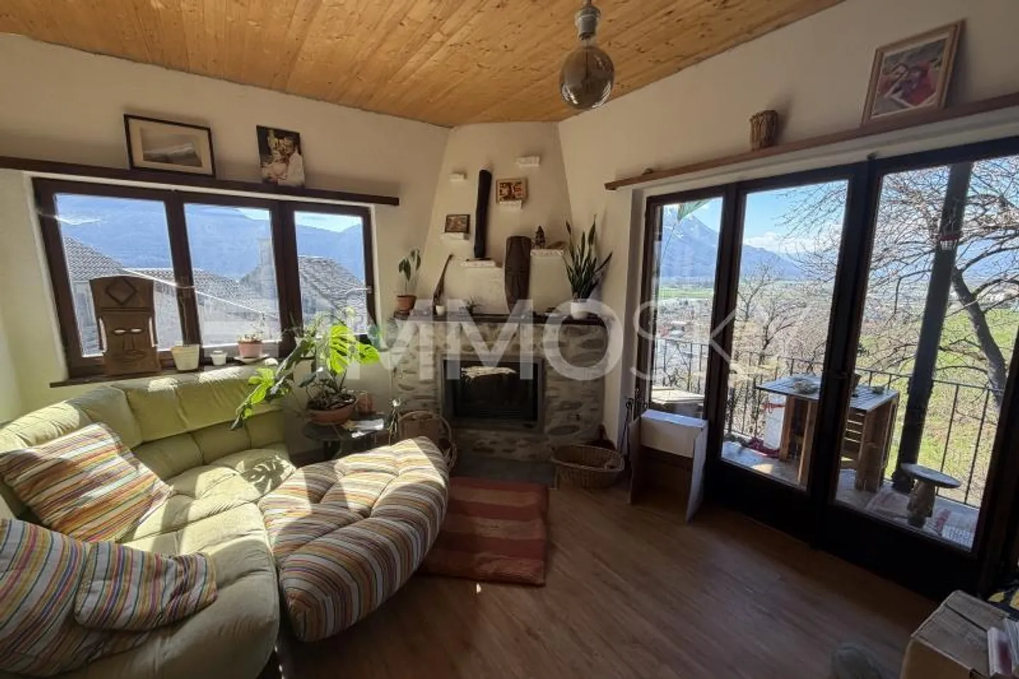 Casa con due appartamenti - Foto 1 di 7