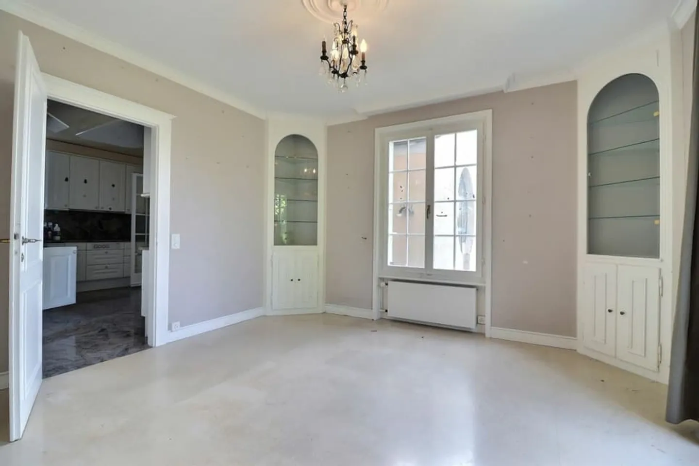 Geräumige Residenz mit Blick auf das Schloss - Foto 8 von 13