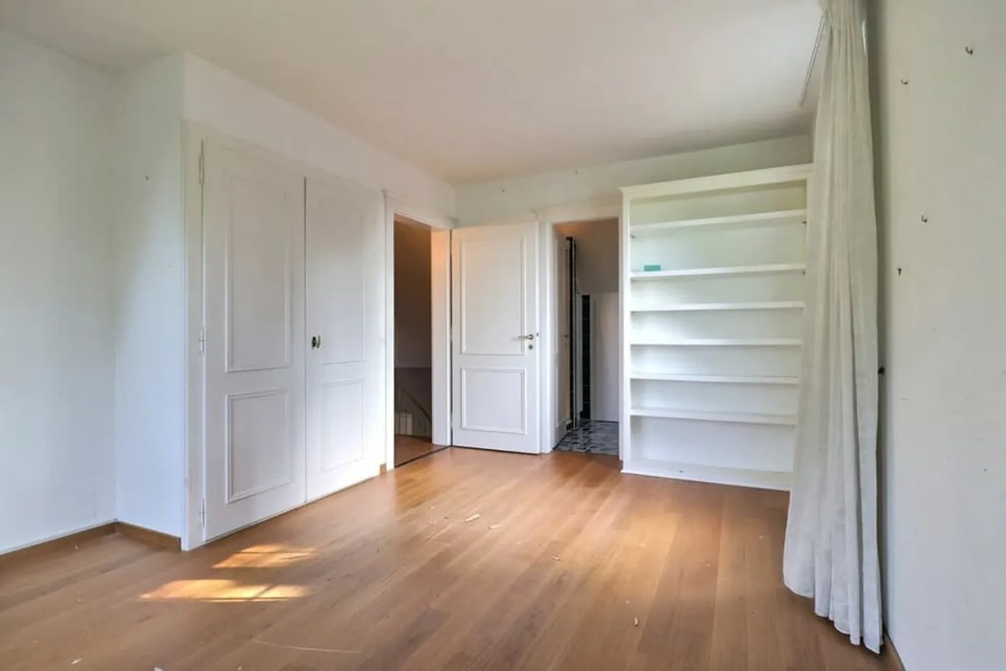 Geräumige Residenz mit Blick auf das Schloss - Foto 10 von 13