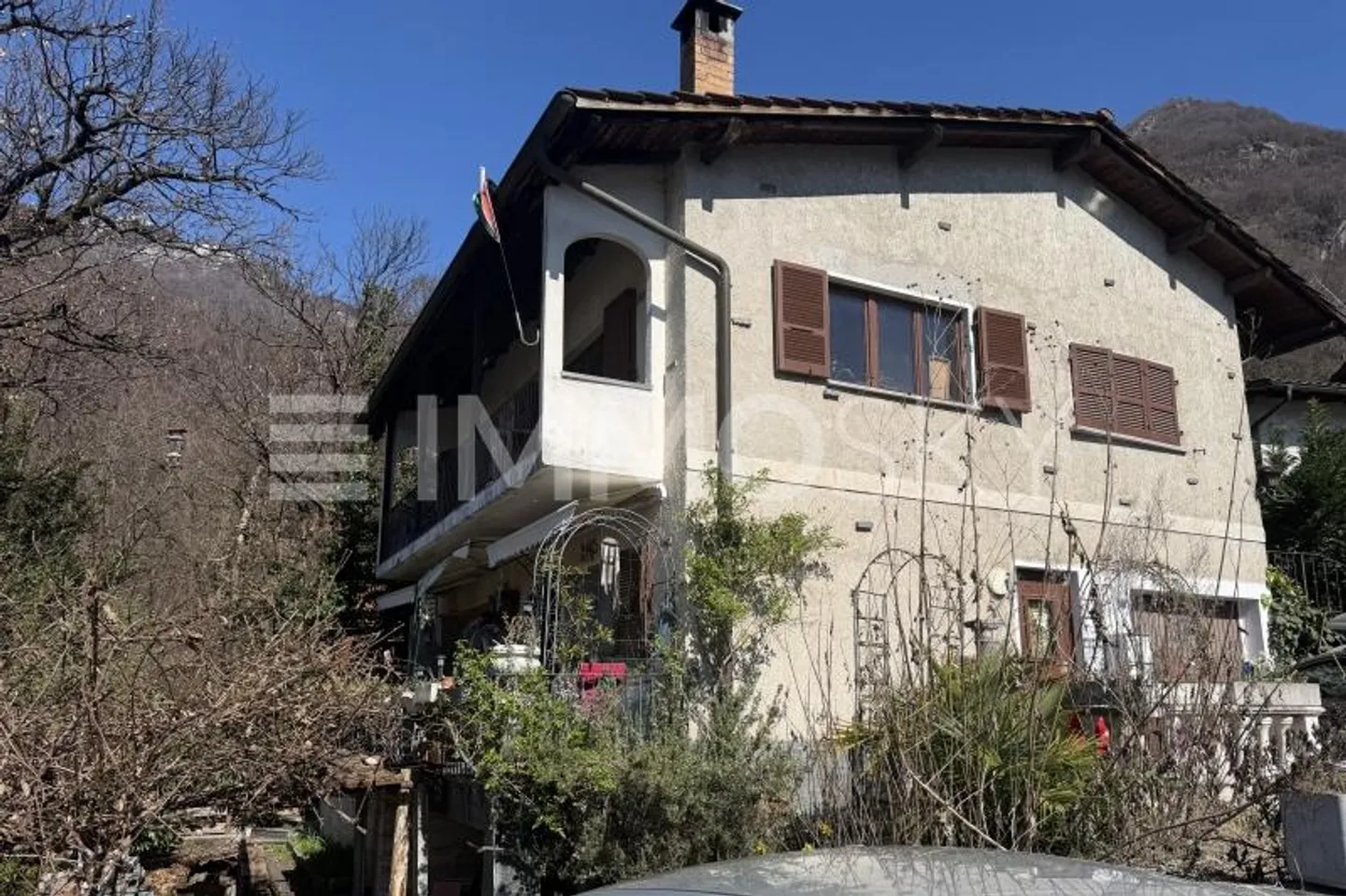 Casa con due appartamenti - Foto 6 di 7