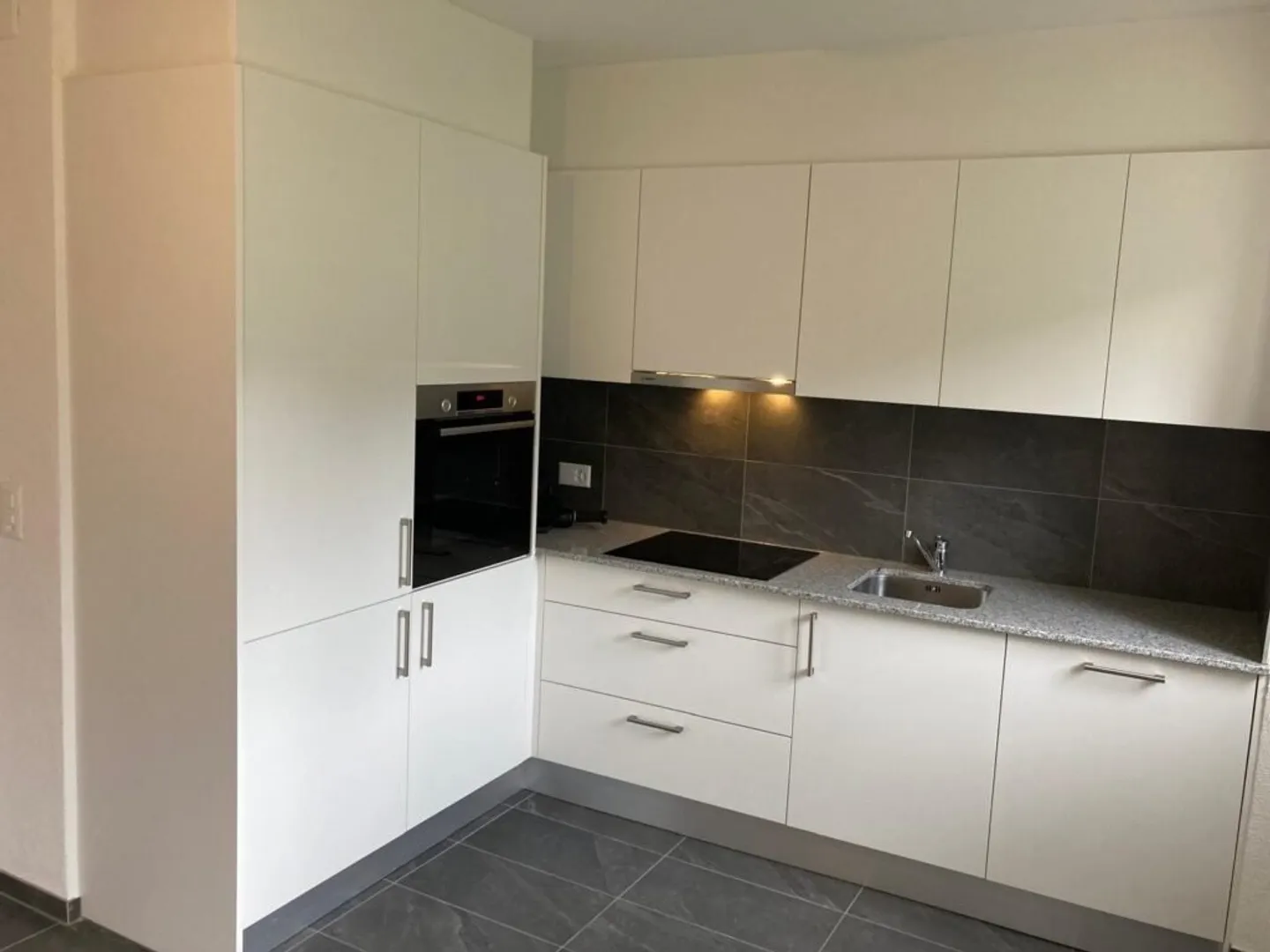 Magnificent 2.5-room apartment renovated with garden in the heart of the village - Photo 1 of 5