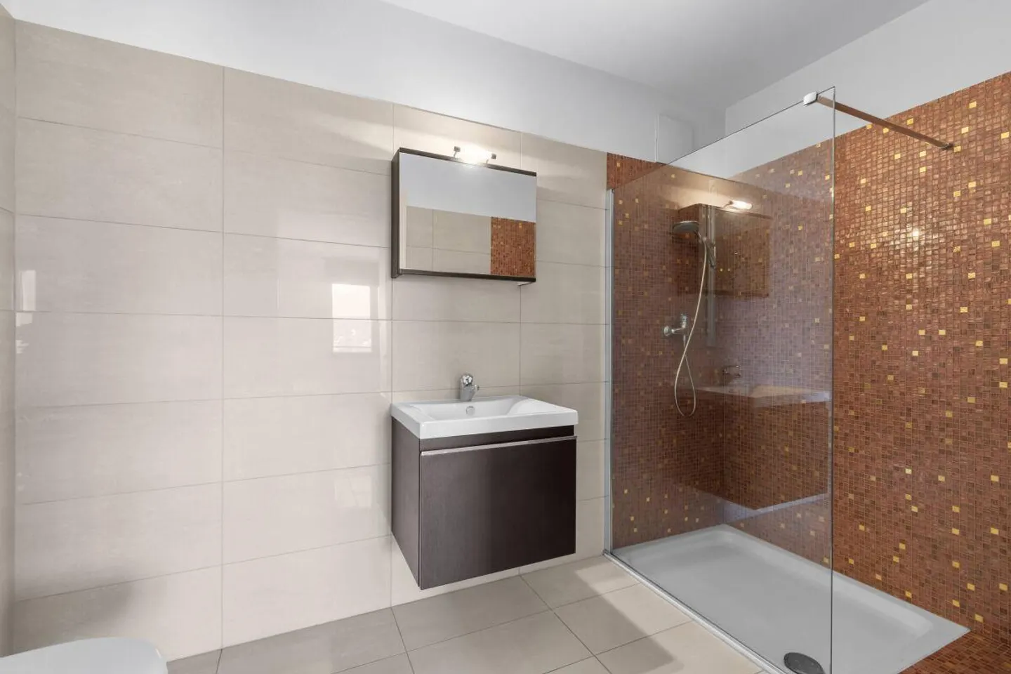 Appartamento elegante con vista lago - Foto 13 di 16