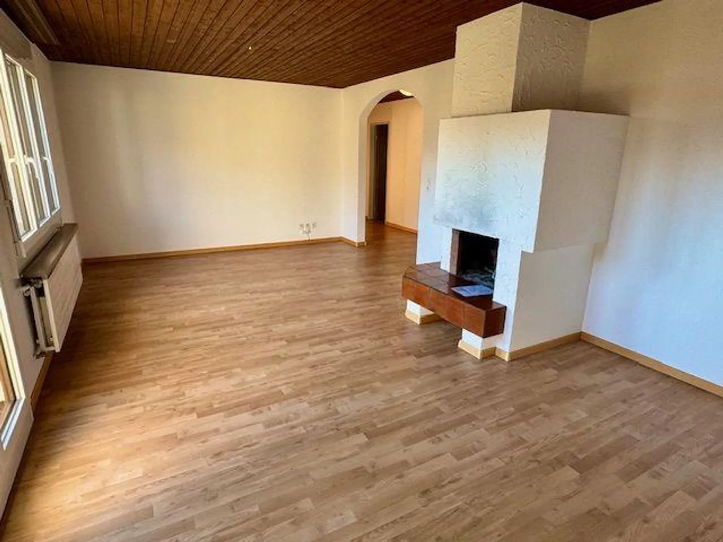 Sonnig und zentral gelegene 3.5-Zimmer-Dachwohnung - Photo 4 of 12