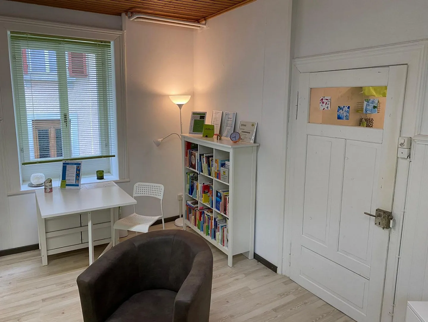 Helles Atelier / Büro mit direktem Aussenzugang - Foto 3 von 6