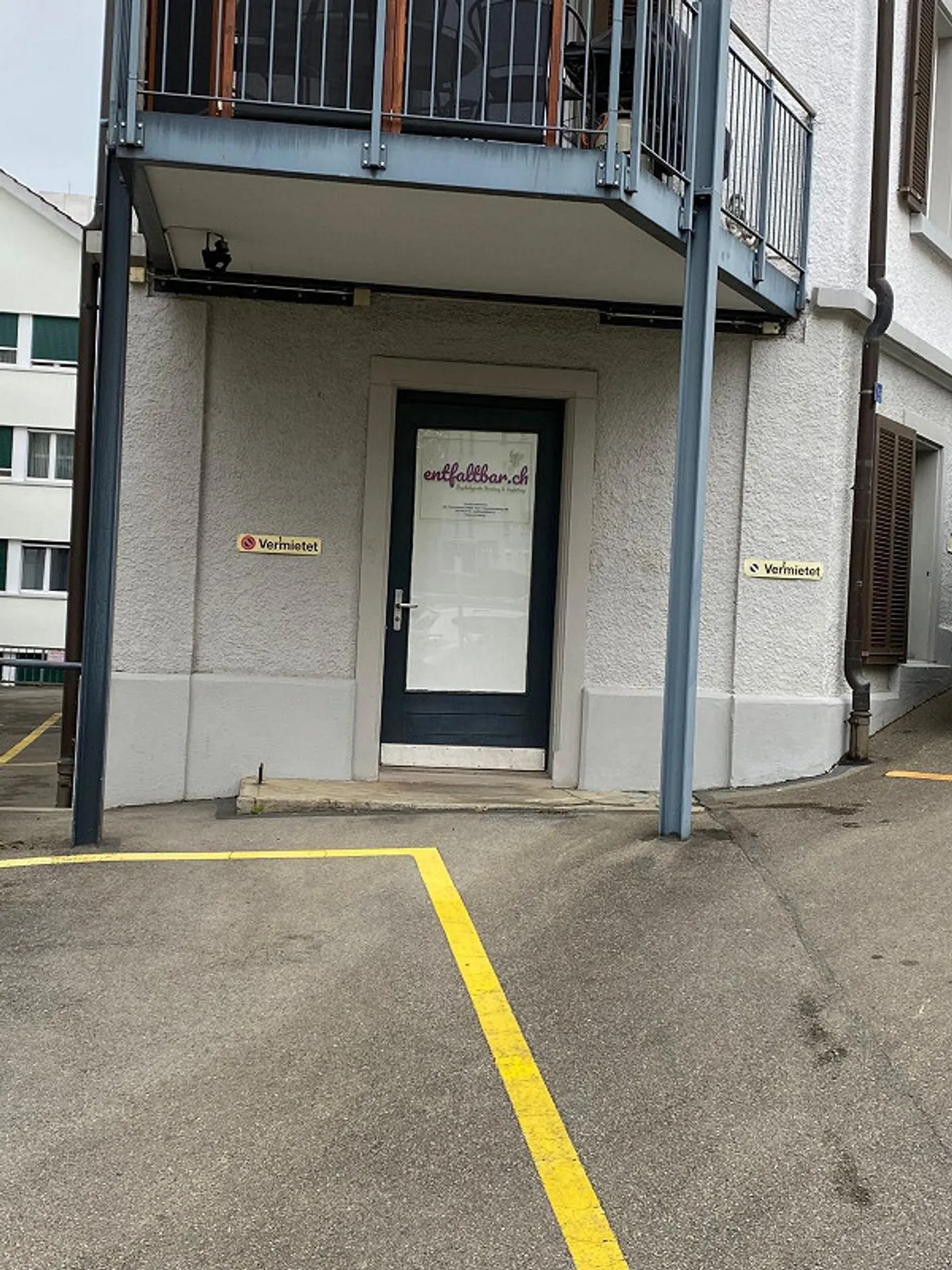 Helles Atelier / Büro mit direktem Aussenzugang - Foto 4 von 6