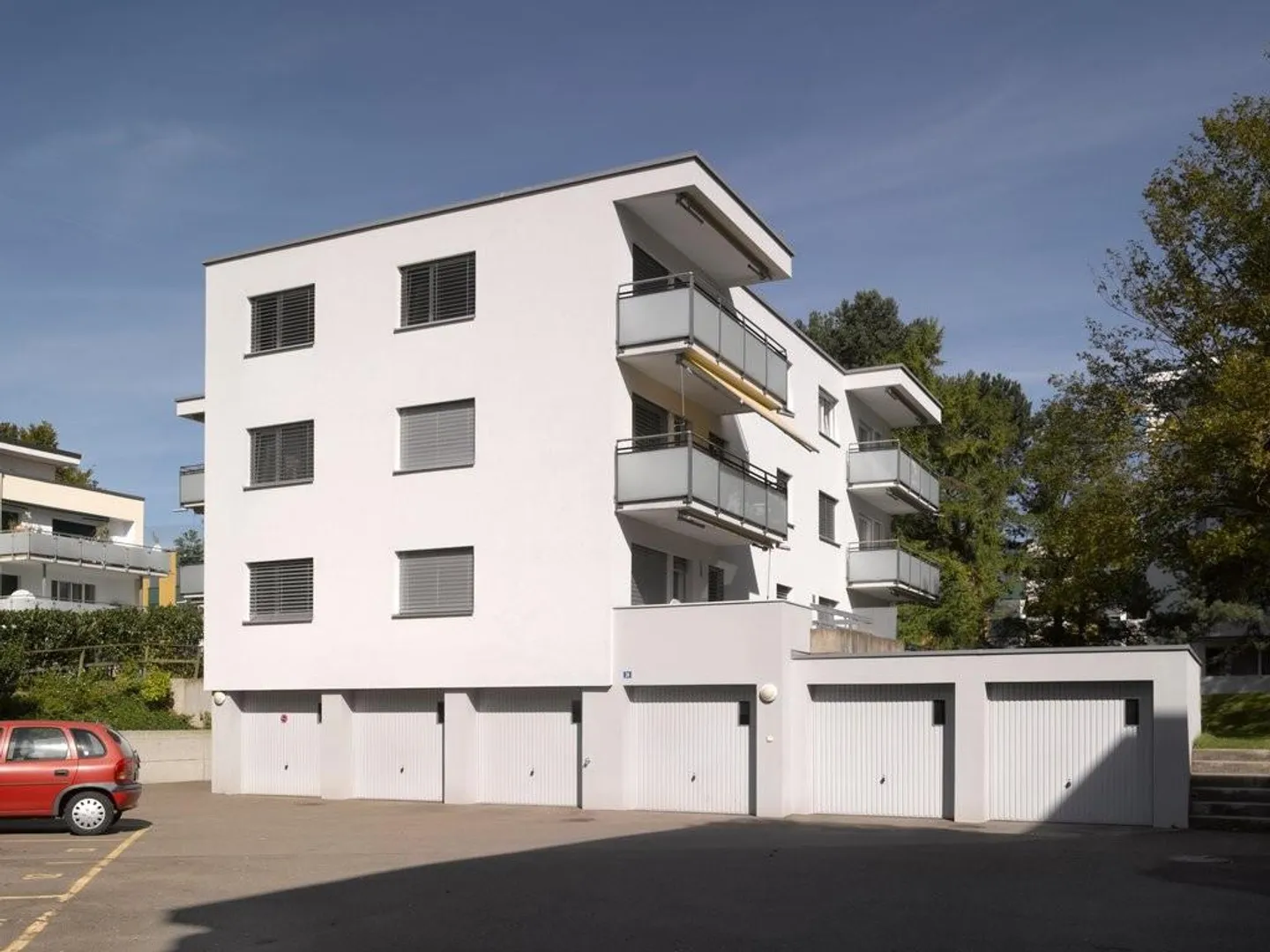 RENT WITHOUT DEPOSIT - Modern living in a sunny location - Photo 2 of 6