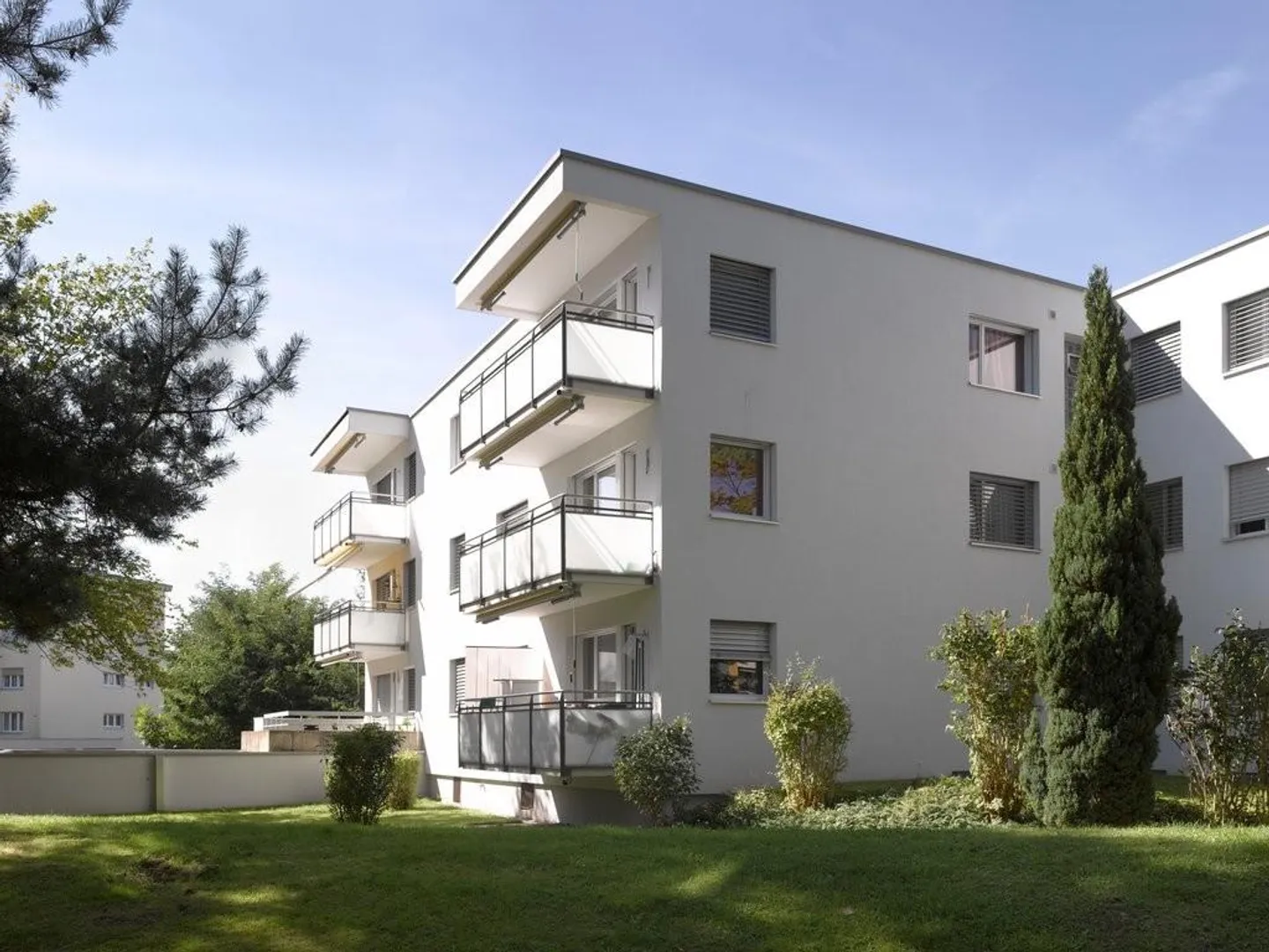 RENT WITHOUT DEPOSIT - Modern living in a sunny location - Photo 1 of 6