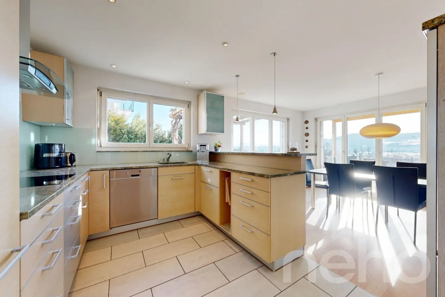 Maison familiale spacieuse à Seengen - Photo 4 sur 12