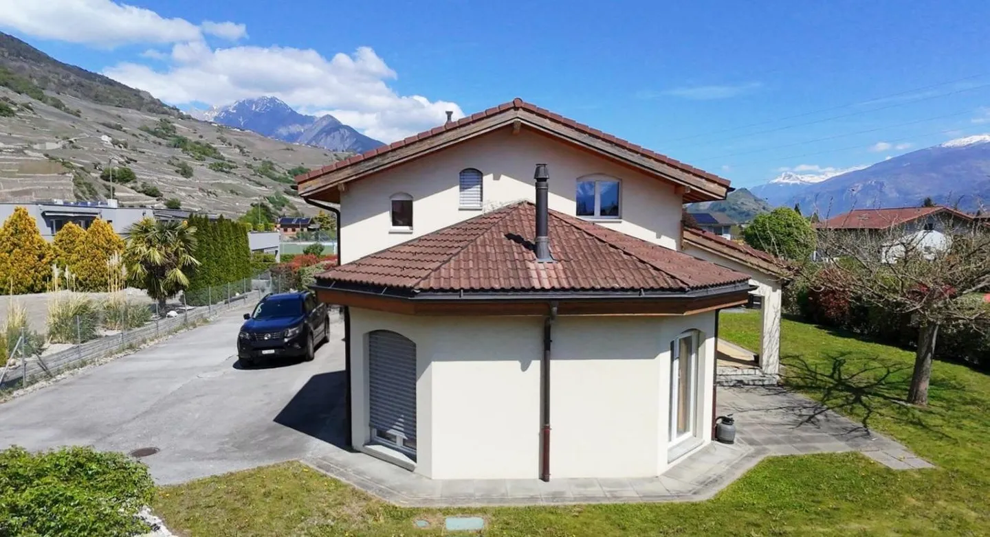 Villa 5.5 rooms - Photo 1 of 15