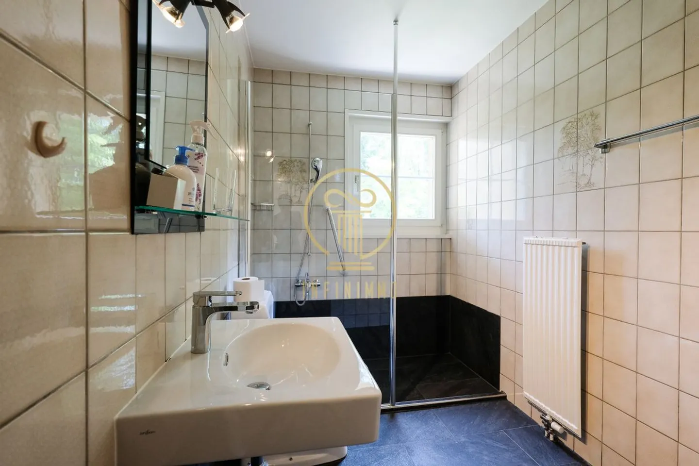 Charmante Wohnung mit Balkonen - Foto 5 von 5
