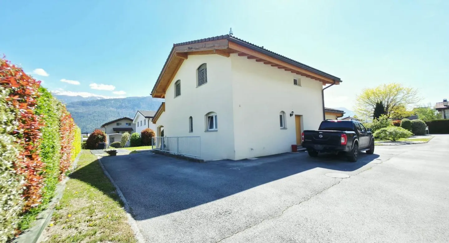 Villa 5.5 rooms - Photo 2 of 15