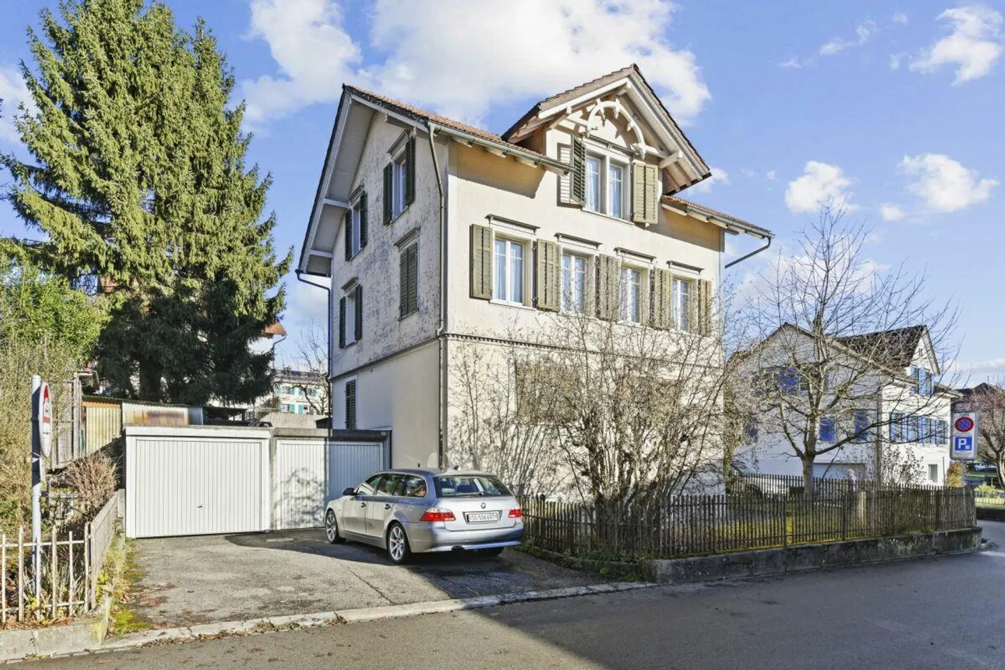Maison individuelle avec appartement séparé et potentiel d'utilisation polyvalent à Flawil - Photo 4 sur 20