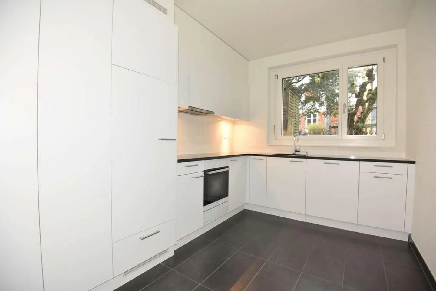 Magnificent apartment with panoramic view - 1st month free - Photo 1 of 8