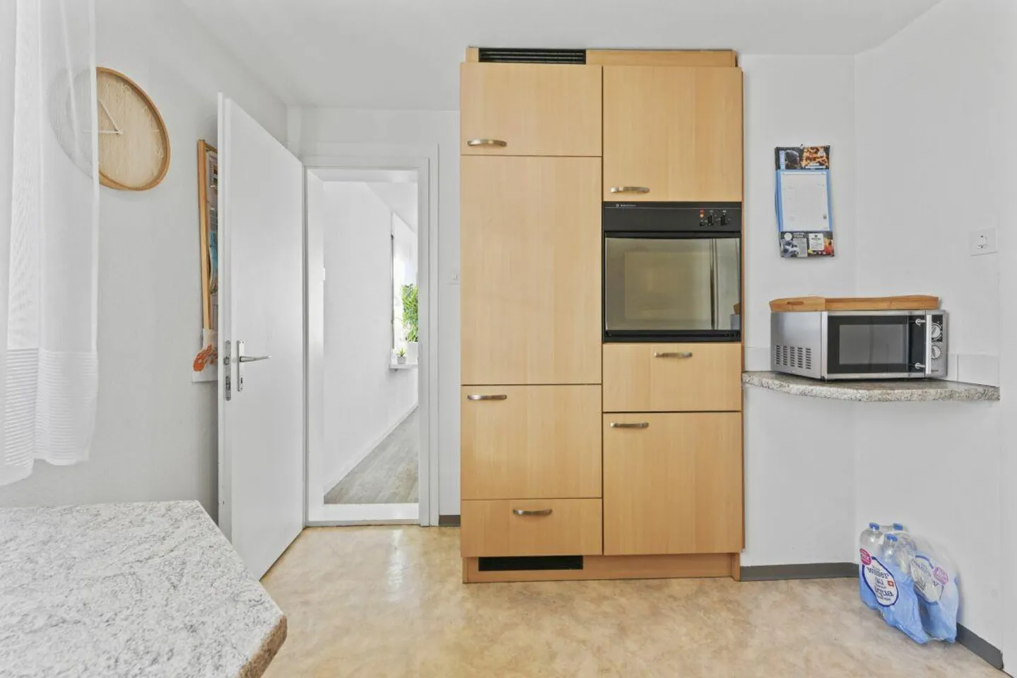 Maison individuelle avec appartement séparé et potentiel d'utilisation polyvalent à Flawil - Photo 11 sur 20