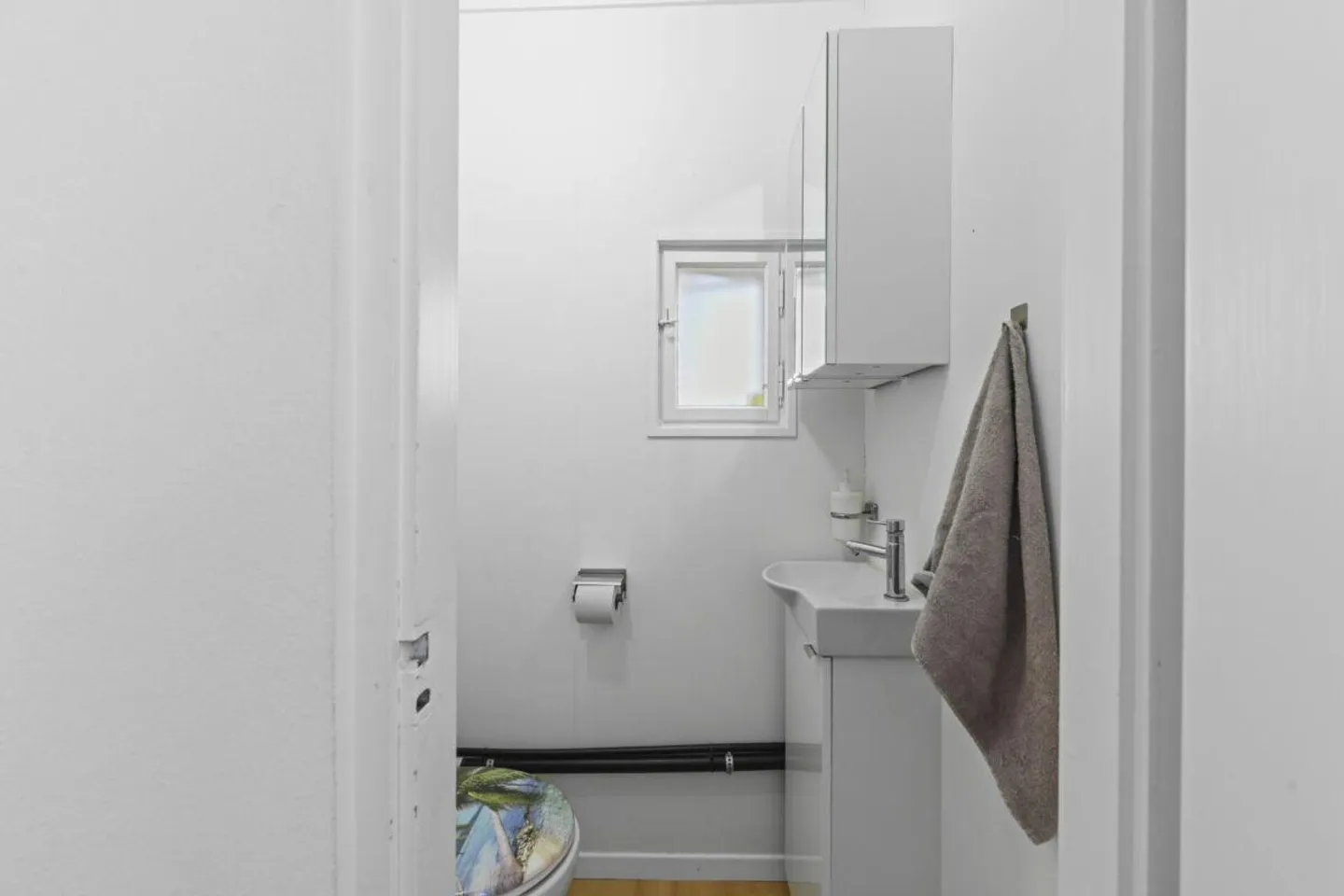 Maison individuelle avec appartement séparé et potentiel d'utilisation polyvalent à Flawil - Photo 17 sur 20