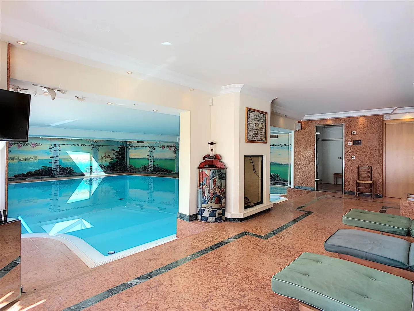 Appartamento eccezionale con piscina privata interna e appartamento di 3 stanze - Foto 4 di 6